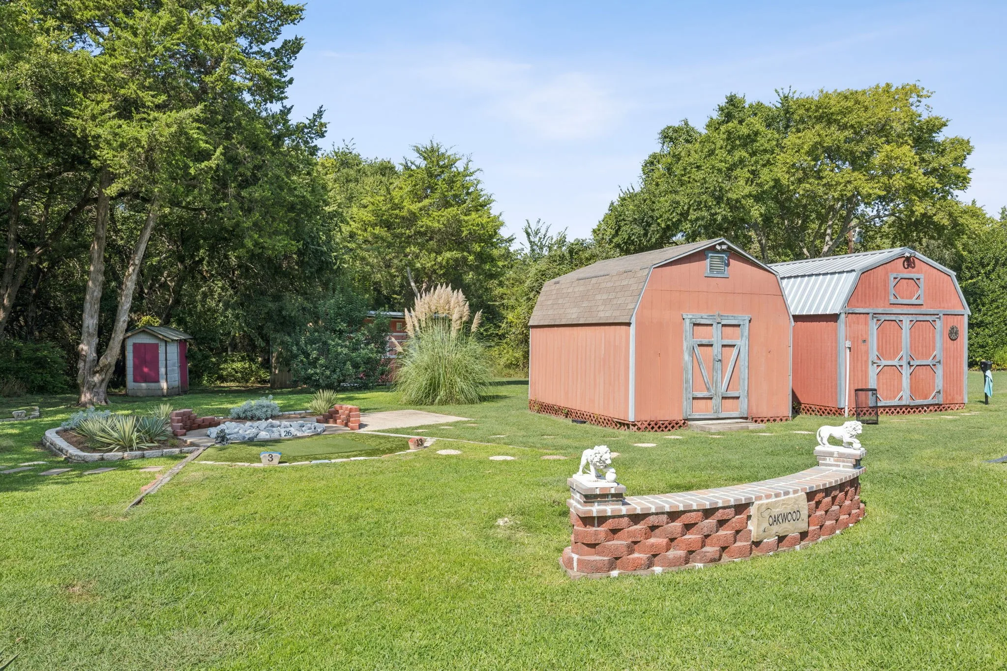 Single Family Residence For Sale in Dallas County , 201 Oakwood Drive, Lancaster, Texas 75146, 6 Bedroom, 5 Bathroom, 3 Garage spaces, 6,079 Sqft, built in 1985, mls#21340654, Real Estate Agent in Lancaster, Homes For Sale in Dallas county, Homes For Sale in Lancaster, Realtor in Lancaster Texas, Real Estate Brokerage Independent Realty Texas, Luminita Cordes Realtor