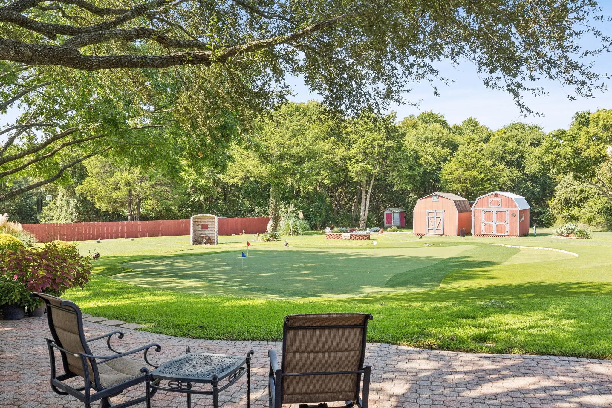 Single Family Residence For Sale in Dallas County , 201 Oakwood Drive, Lancaster, Texas 75146, 6 Bedroom, 5 Bathroom, 3 Garage spaces, 6,079 Sqft, built in 1985, mls#21340654, Real Estate Agent in Lancaster, Homes For Sale in Dallas county, Homes For Sale in Lancaster, Realtor in Lancaster Texas, Real Estate Brokerage Independent Realty Texas, Luminita Cordes Realtor