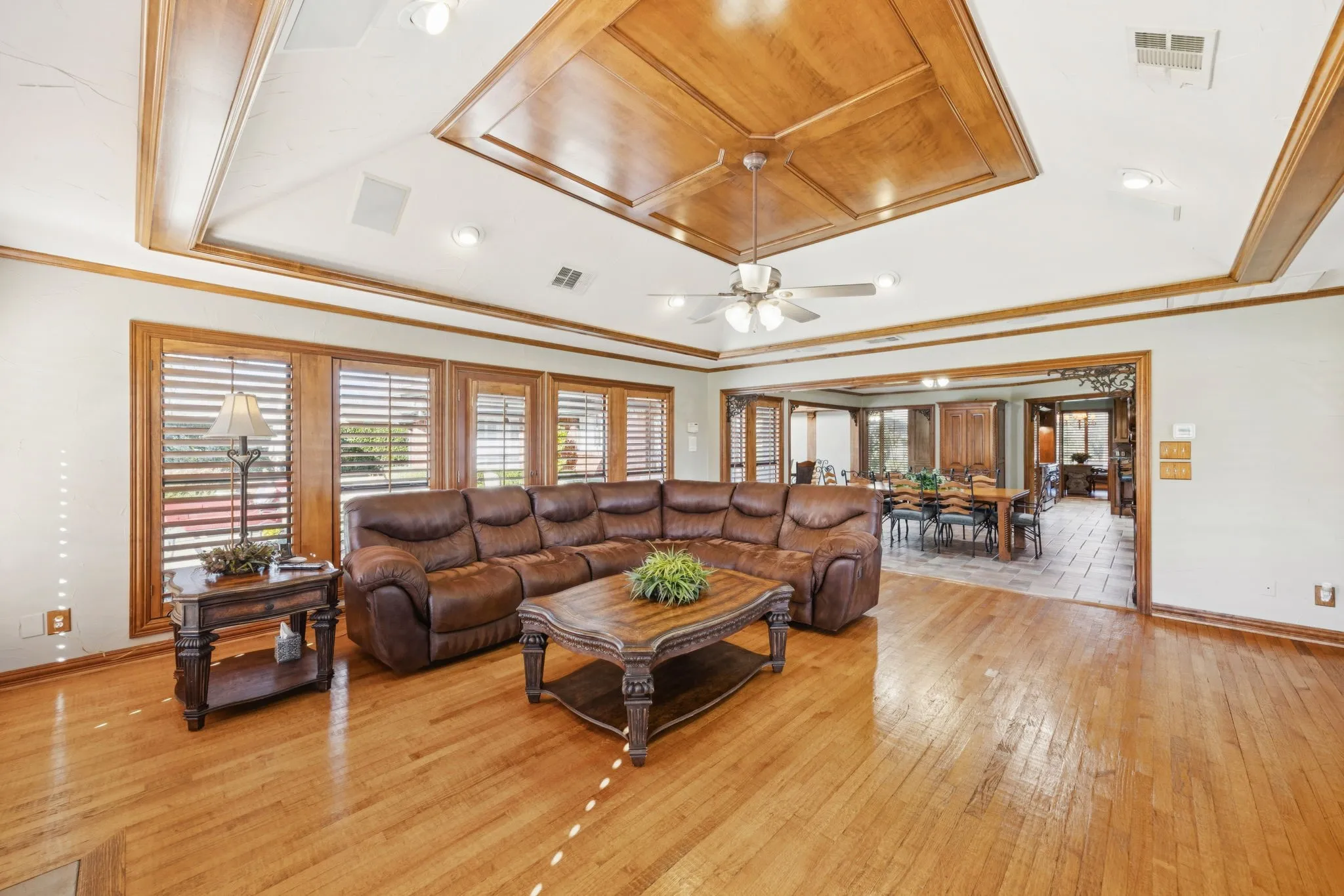Single Family Residence For Sale in Dallas County , 201 Oakwood Drive, Lancaster, Texas 75146, 6 Bedroom, 5 Bathroom, 3 Garage spaces, 6,079 Sqft, built in 1985, mls#21340654, Real Estate Agent in Lancaster, Homes For Sale in Dallas county, Homes For Sale in Lancaster, Realtor in Lancaster Texas, Real Estate Brokerage Independent Realty Texas, Luminita Cordes Realtor