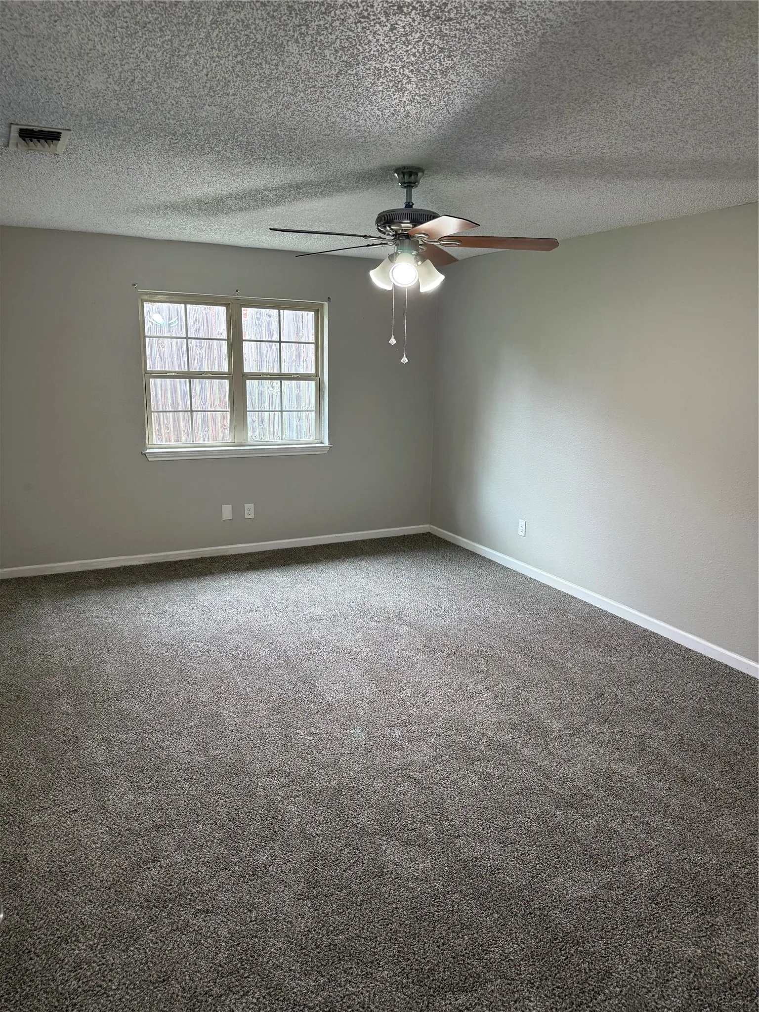 Single Family Residence For Sale in Tarrant County , 4608 Elm Tree Court, Arlington, Texas 76017, 3 Bedroom, 2 Bathroom, 2 Garage spaces, 1,550 Sqft, built in 1982, mls#21341458, Real Estate Agent in Arlington, Homes For Sale in Tarrant county, Homes For Sale in Arlington, Realtor in Arlington Texas, Real Estate Brokerage Independent Realty Texas, Luminita Cordes Realtor