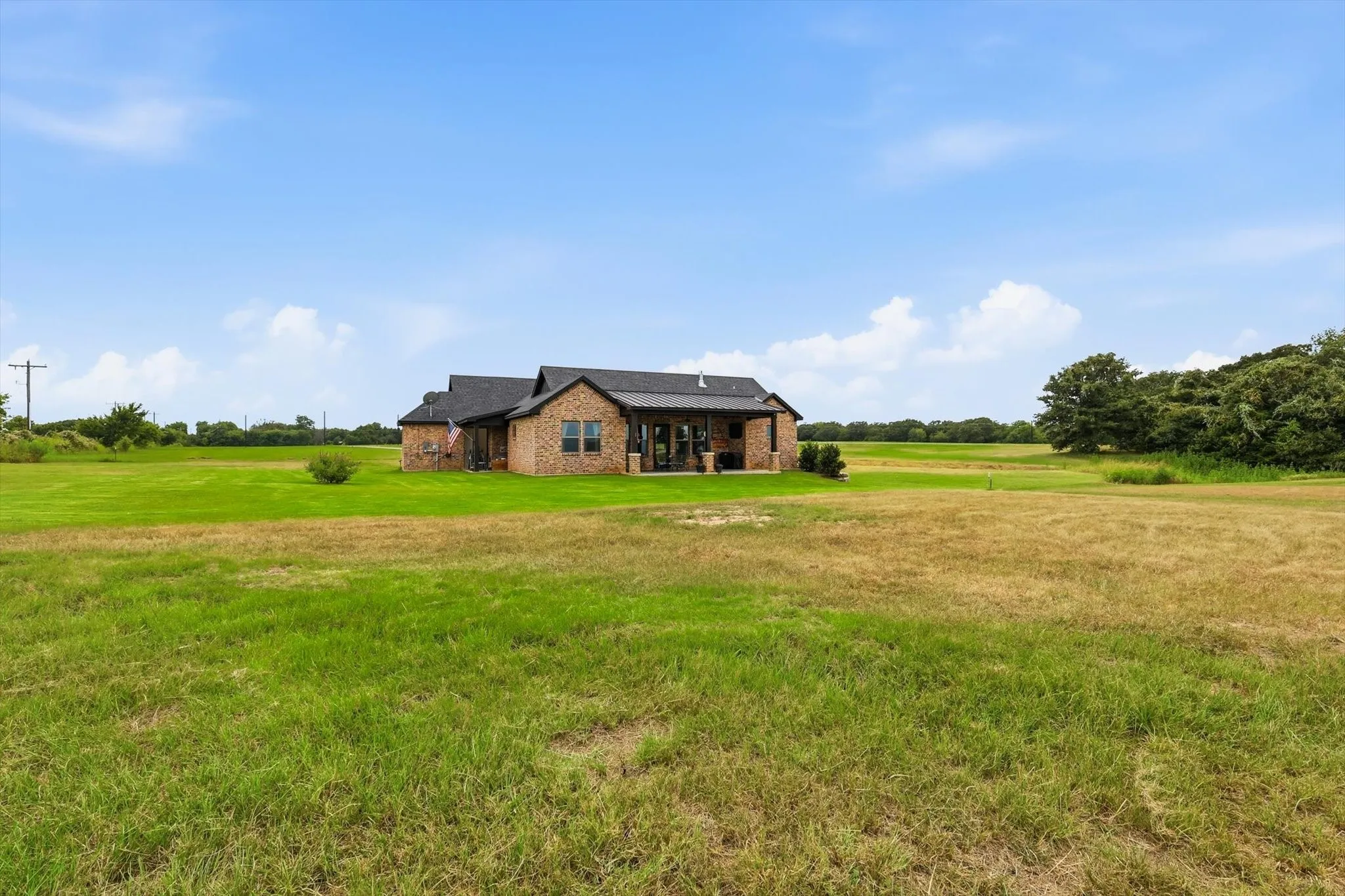 Single Family Residence For Sale in Grayson County , 460 Valhalla Court, Gordonville, Texas 76245, 2 Bedroom, 2 Bathroom, 2 Garage spaces, 1,282 Sqft, built in 2023, mls#21342893, Real Estate Agent in Gordonville, Homes For Sale in Grayson county, Homes For Sale in Gordonville, Realtor in Gordonville Texas, Real Estate Brokerage Independent Realty Texas, Luminita Cordes Realtor