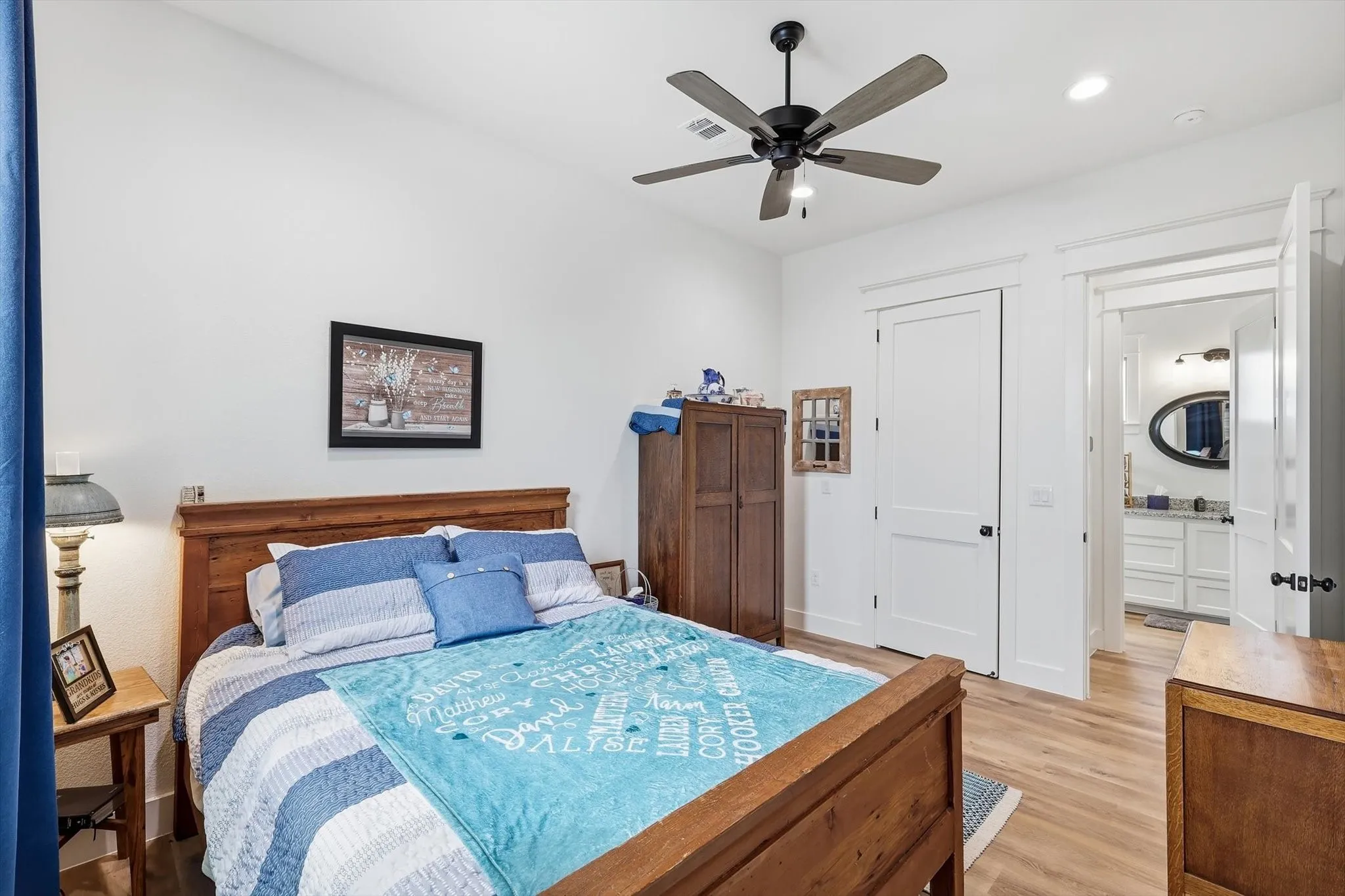 Single Family Residence For Sale in Grayson County , 460 Valhalla Court, Gordonville, Texas 76245, 2 Bedroom, 2 Bathroom, 2 Garage spaces, 1,282 Sqft, built in 2023, mls#21342893, Real Estate Agent in Gordonville, Homes For Sale in Grayson county, Homes For Sale in Gordonville, Realtor in Gordonville Texas, Real Estate Brokerage Independent Realty Texas, Luminita Cordes Realtor