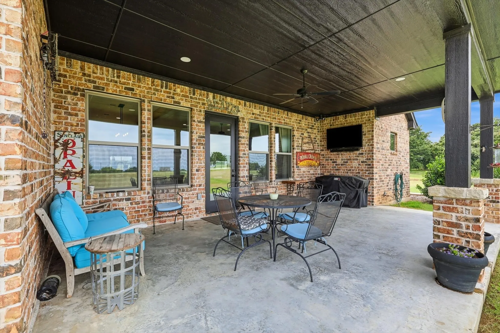 Single Family Residence For Sale in Grayson County , 460 Valhalla Court, Gordonville, Texas 76245, 2 Bedroom, 2 Bathroom, 2 Garage spaces, 1,282 Sqft, built in 2023, mls#21342893, Real Estate Agent in Gordonville, Homes For Sale in Grayson county, Homes For Sale in Gordonville, Realtor in Gordonville Texas, Real Estate Brokerage Independent Realty Texas, Luminita Cordes Realtor
