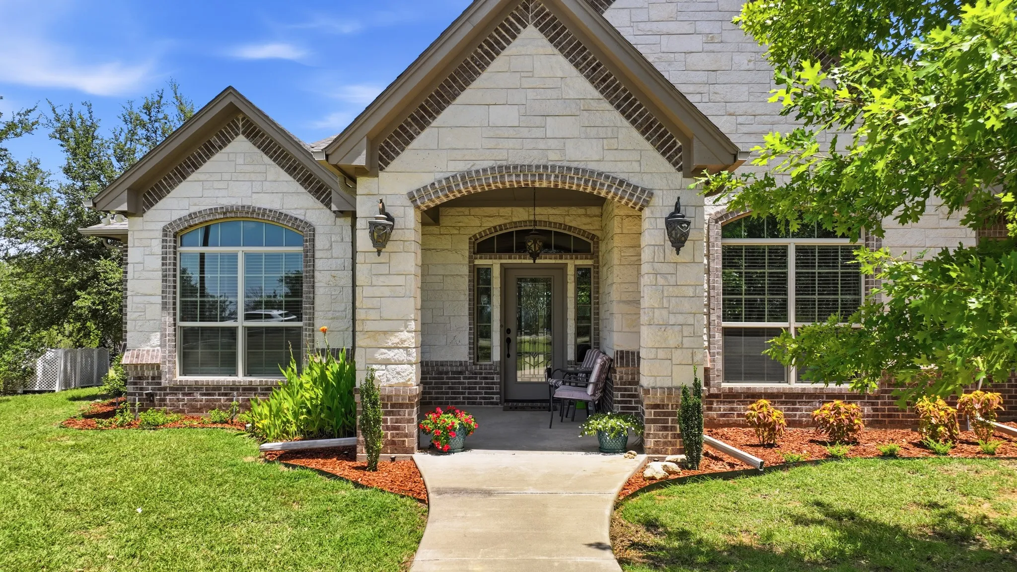Single Family Residence For Sale in Somervell County , 1522 County Road 2026, Glen Rose, Texas 76043, 3 Bedroom, 2 Bathroom, 2 Garage spaces, 2,622 Sqft, built in 2017, mls#21342539, Real Estate Agent in Glen Rose, Homes For Sale in Somervell county, Homes For Sale in Glen Rose, Realtor in Glen Rose Texas, Real Estate Brokerage Independent Realty Texas, Luminita Cordes Realtor
