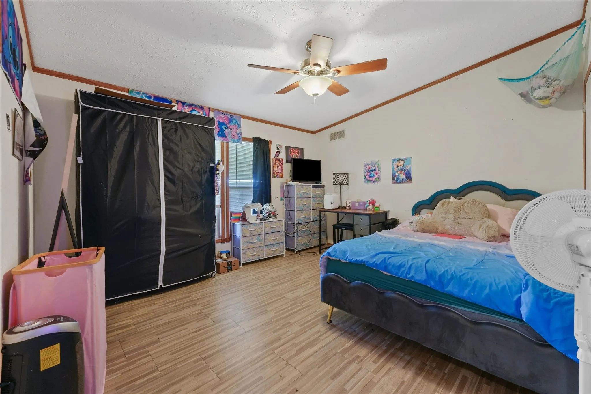 Mobile Home For Sale in Johnson County , 1109 County Road 607, Alvarado, Texas 76009, 4 Bedroom, 2 Bathroom, 2 Garage spaces, 2,432 Sqft, built in 2009, mls#21339834, Real Estate Agent in Alvarado, Homes For Sale in Johnson county, Homes For Sale in Alvarado, Realtor in Alvarado Texas, Real Estate Brokerage Independent Realty Texas, Luminita Cordes Realtor