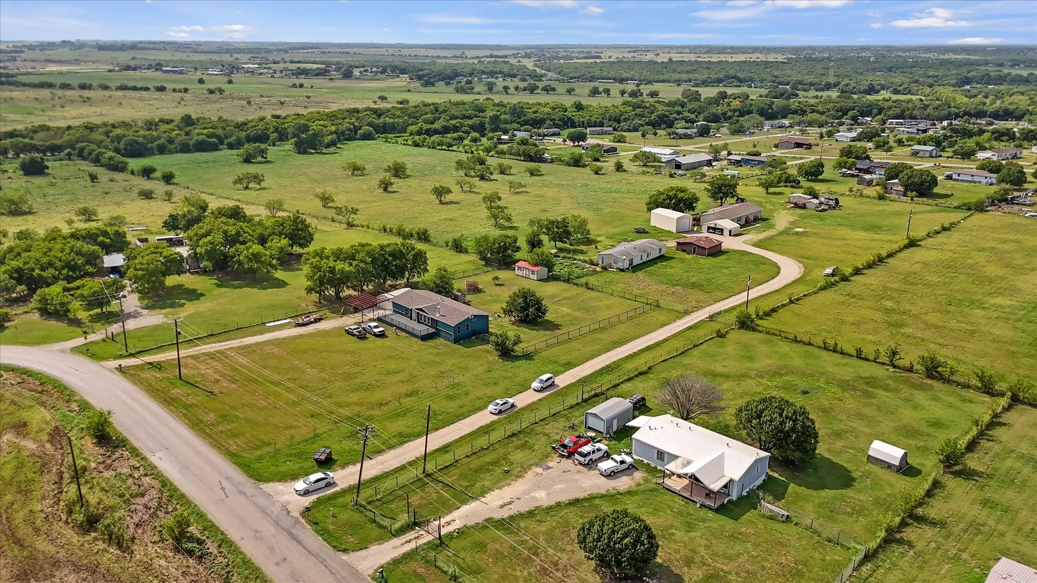 Mobile Home For Sale in Johnson County , 1109 County Road 607, Alvarado, Texas 76009, 4 Bedroom, 2 Bathroom, 2 Garage spaces, 2,432 Sqft, built in 2009, mls#21339834, Real Estate Agent in Alvarado, Homes For Sale in Johnson county, Homes For Sale in Alvarado, Realtor in Alvarado Texas, Real Estate Brokerage Independent Realty Texas, Luminita Cordes Realtor