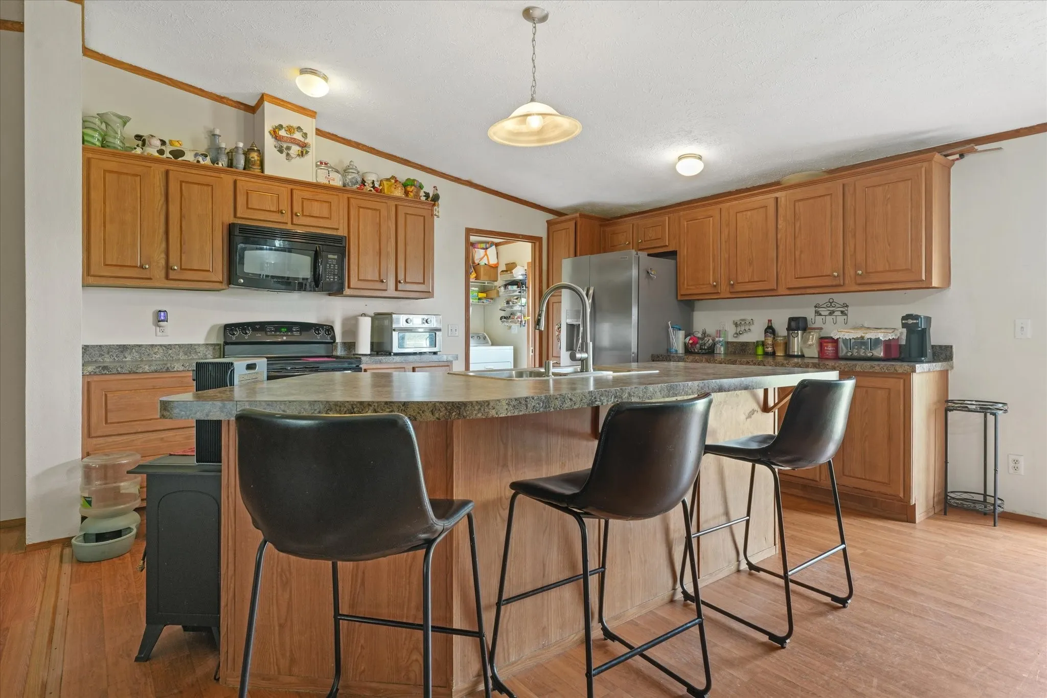 Mobile Home For Sale in Johnson County , 1109 County Road 607, Alvarado, Texas 76009, 4 Bedroom, 2 Bathroom, 2 Garage spaces, 2,432 Sqft, built in 2009, mls#21339834, Real Estate Agent in Alvarado, Homes For Sale in Johnson county, Homes For Sale in Alvarado, Realtor in Alvarado Texas, Real Estate Brokerage Independent Realty Texas, Luminita Cordes Realtor
