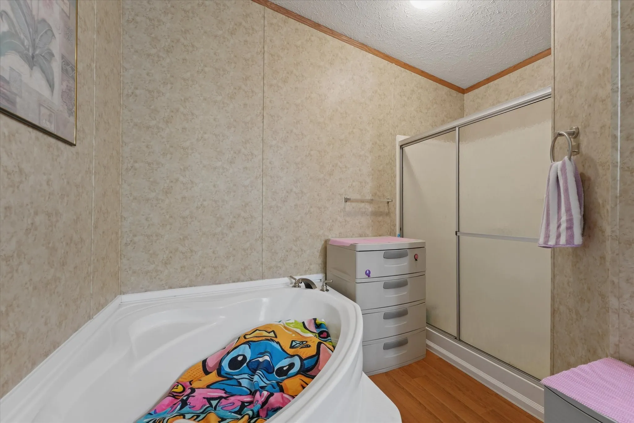 Mobile Home For Sale in Johnson County , 1109 County Road 607, Alvarado, Texas 76009, 4 Bedroom, 2 Bathroom, 2 Garage spaces, 2,432 Sqft, built in 2009, mls#21339834, Real Estate Agent in Alvarado, Homes For Sale in Johnson county, Homes For Sale in Alvarado, Realtor in Alvarado Texas, Real Estate Brokerage Independent Realty Texas, Luminita Cordes Realtor