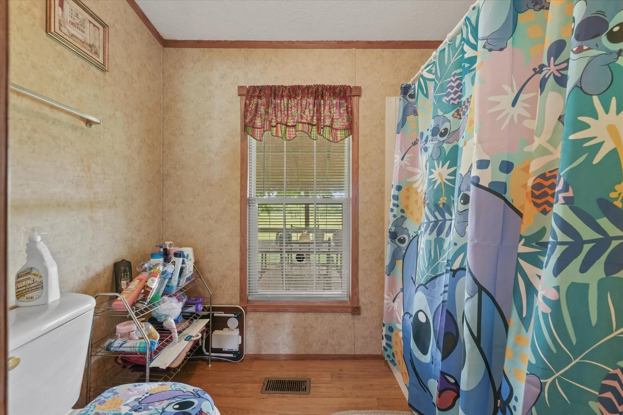 Mobile Home For Sale in Johnson County , 1109 County Road 607, Alvarado, Texas 76009, 4 Bedroom, 2 Bathroom, 2 Garage spaces, 2,432 Sqft, built in 2009, mls#21339834, Real Estate Agent in Alvarado, Homes For Sale in Johnson county, Homes For Sale in Alvarado, Realtor in Alvarado Texas, Real Estate Brokerage Independent Realty Texas, Luminita Cordes Realtor