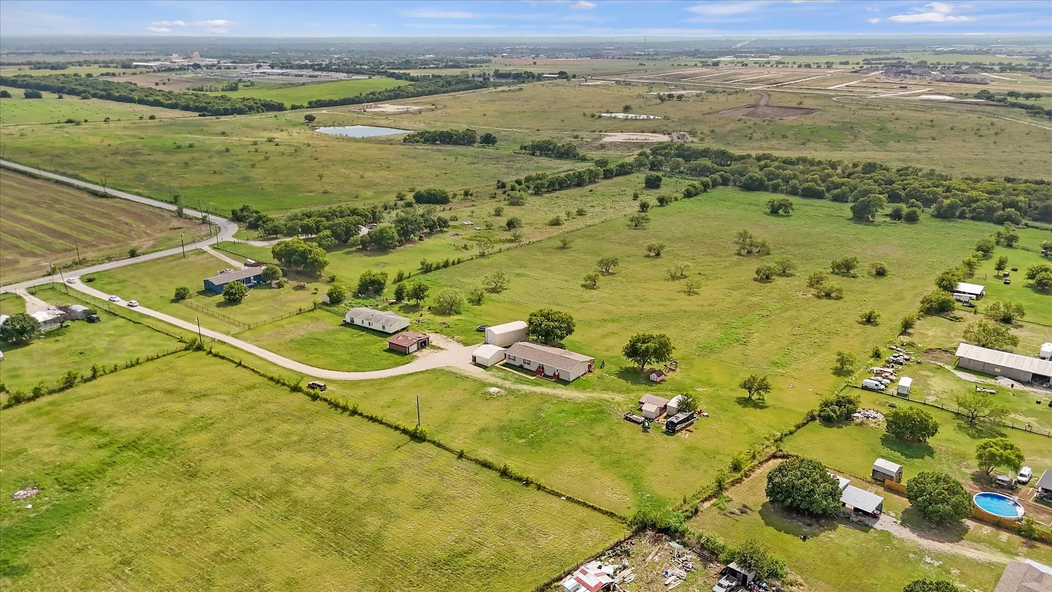 Mobile Home For Sale in Johnson County , 1109 County Road 607, Alvarado, Texas 76009, 4 Bedroom, 2 Bathroom, 2 Garage spaces, 2,432 Sqft, built in 2009, mls#21339834, Real Estate Agent in Alvarado, Homes For Sale in Johnson county, Homes For Sale in Alvarado, Realtor in Alvarado Texas, Real Estate Brokerage Independent Realty Texas, Luminita Cordes Realtor