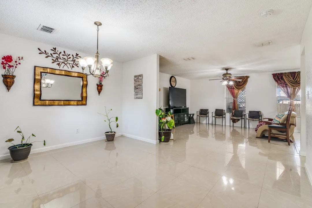 Single Family Residence For Sale in Dallas County , 1313 Forbes Drive, Garland, Texas 75040, 3 Bedroom, 3 Bathroom, 2 Garage spaces, 2,124 Sqft, built in 1997, mls#21342994, Real Estate Agent in Garland, Homes For Sale in Dallas county, Homes For Sale in Garland, Realtor in Garland Texas, Real Estate Brokerage Independent Realty Texas, Luminita Cordes Realtor