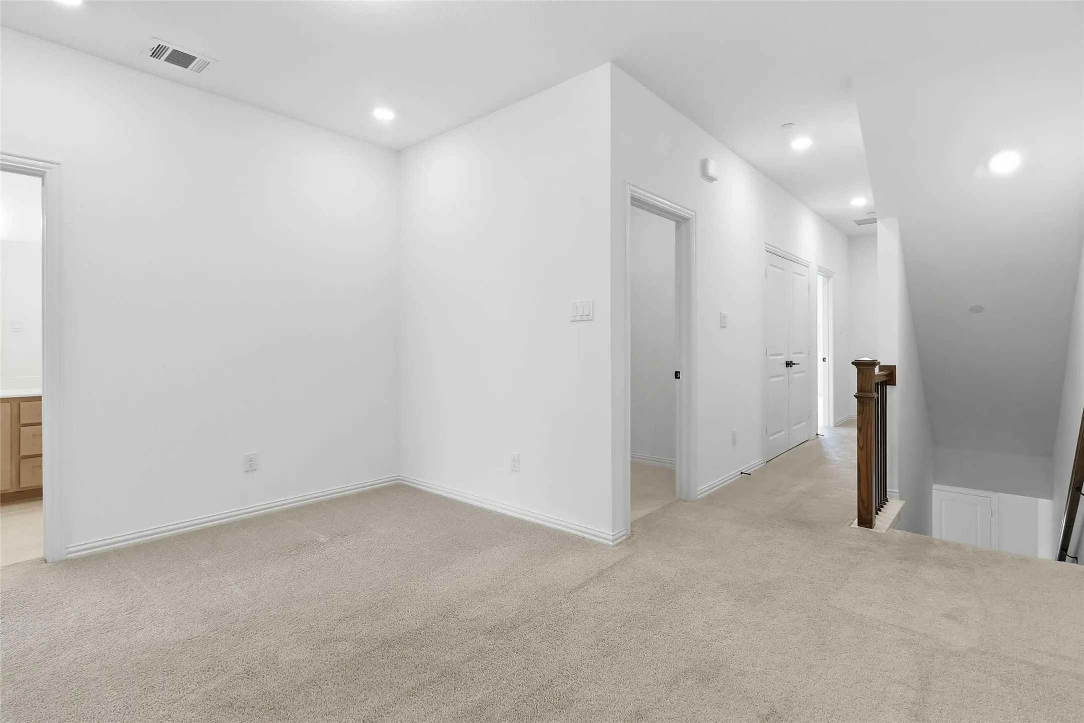Townhouse For Rent in Collin County , 1264 Daybreak Drive, Allen, Texas 75013, 3 Bedroom, 4 Bathroom, 2 Garage spaces, 2,564 Sqft, built in 2023, mls#21343050, Real Estate Agent in Allen, Homes For Rent in Collin county, Homes For Rent in Allen, Realtor in Allen Texas, Real Estate Brokerage Independent Realty Texas, Luminita Cordes Realtor
