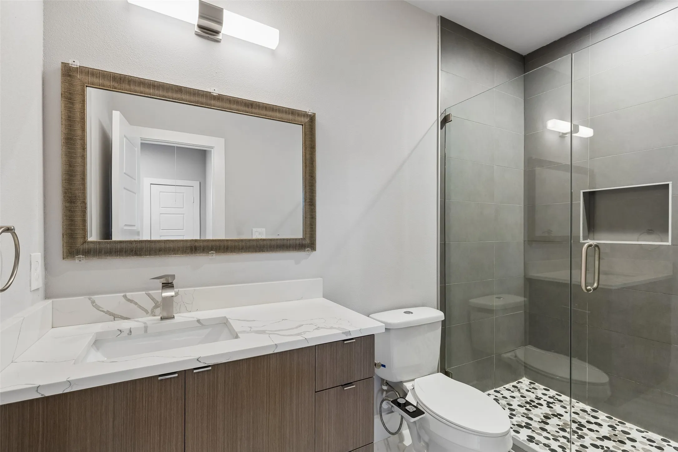 Single Family Residence For Sale in Dallas County , 2603 Crossman Avenue, Dallas, Texas 75212, 3 Bedrooms, 4 Bathrooms, 1 Garage spaces, 2,520 Sqft, built in 2020, Price $600,000, mls#21343083, Real Estate Agent in Dallas, Homes For Sale in Dallas county, Homes For Sale in Dallas, Realtor in Dallas Texas, Real Estate Brokerage Independent Realty Texas, Luminita Cordes Realtor
