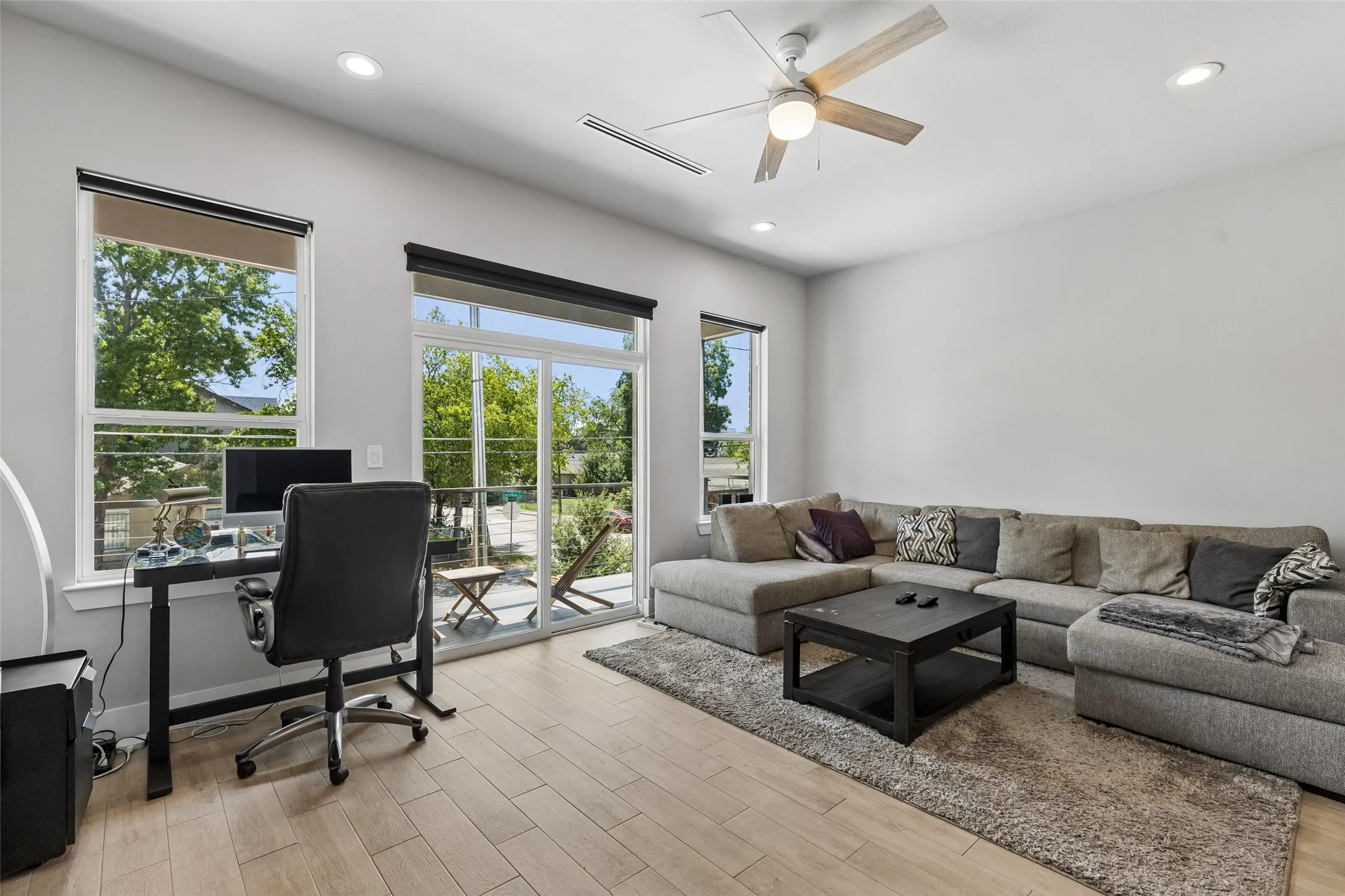 Single Family Residence For Sale in Dallas County , 2603 Crossman Avenue, Dallas, Texas 75212, 3 Bedrooms, 4 Bathrooms, 1 Garage spaces, 2,520 Sqft, built in 2020, Price $600,000, mls#21343083, Real Estate Agent in Dallas, Homes For Sale in Dallas county, Homes For Sale in Dallas, Realtor in Dallas Texas, Real Estate Brokerage Independent Realty Texas, Luminita Cordes Realtor