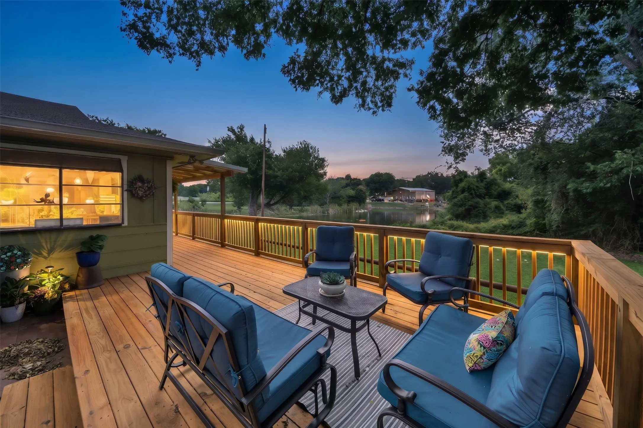 New large deck from Kitchen to back of home