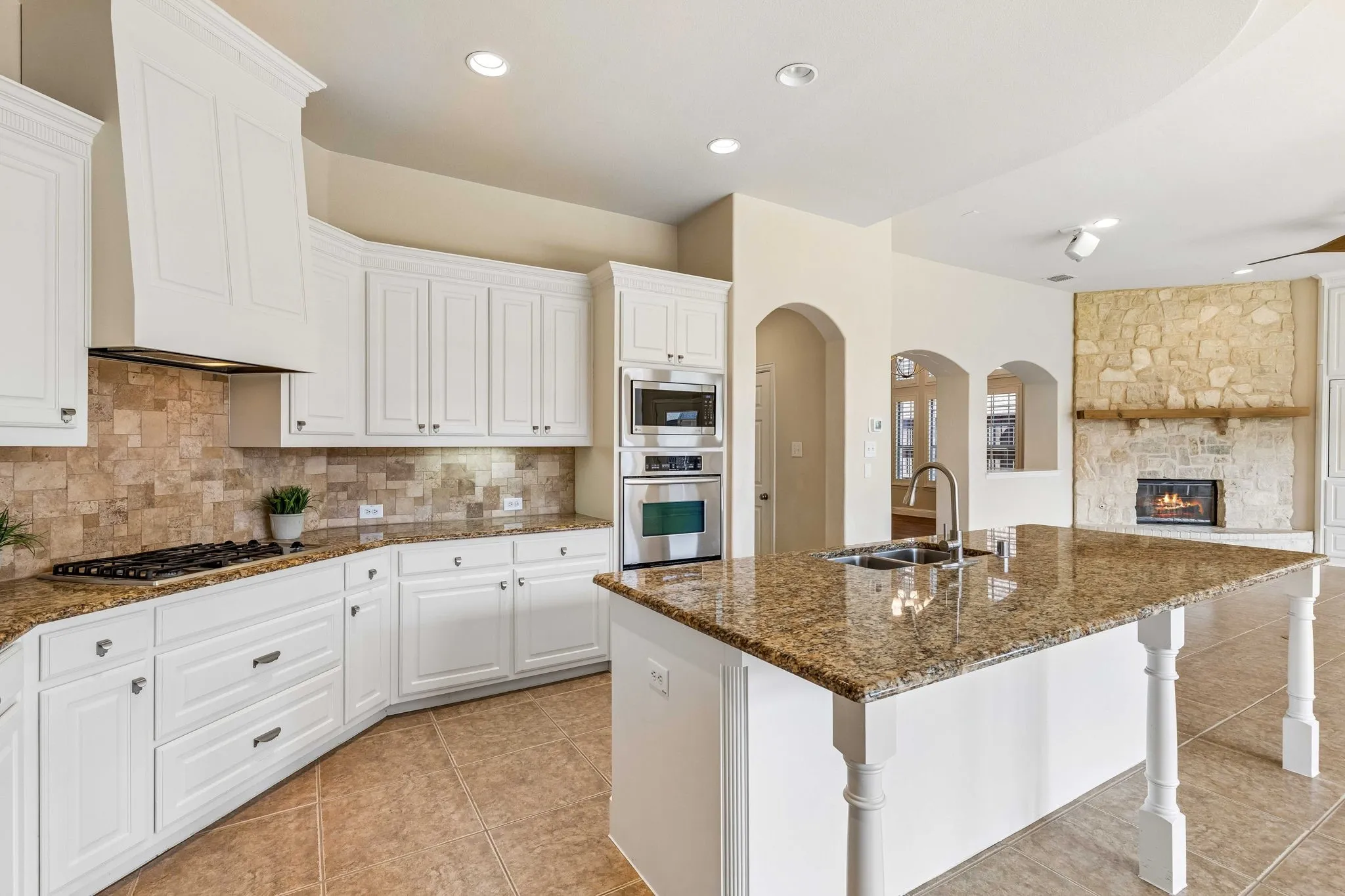 Single Family Residence For Sale in Denton County , 11340 Classic Lane, Frisco, Texas 75033, 5 Bedroom, 4 Bathroom, 3 Garage spaces, 4,229 Sqft, built in 2006, mls#21340812, Real Estate Agent in Frisco, Homes For Sale in Denton county, Homes For Sale in Frisco, Realtor in Frisco Texas, Real Estate Brokerage Independent Realty Texas, Luminita Cordes Realtor