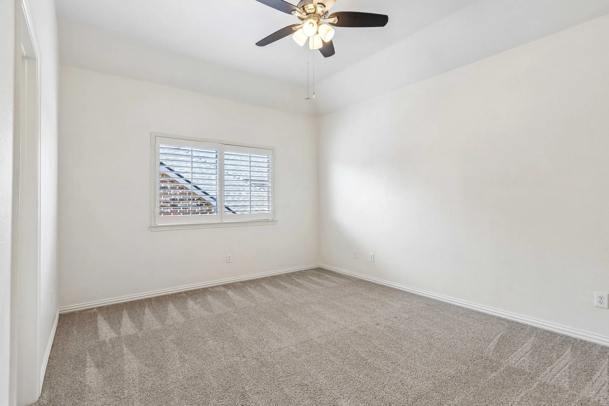 Single Family Residence For Sale in Denton County , 11340 Classic Lane, Frisco, Texas 75033, 5 Bedroom, 4 Bathroom, 3 Garage spaces, 4,229 Sqft, built in 2006, mls#21340812, Real Estate Agent in Frisco, Homes For Sale in Denton county, Homes For Sale in Frisco, Realtor in Frisco Texas, Real Estate Brokerage Independent Realty Texas, Luminita Cordes Realtor