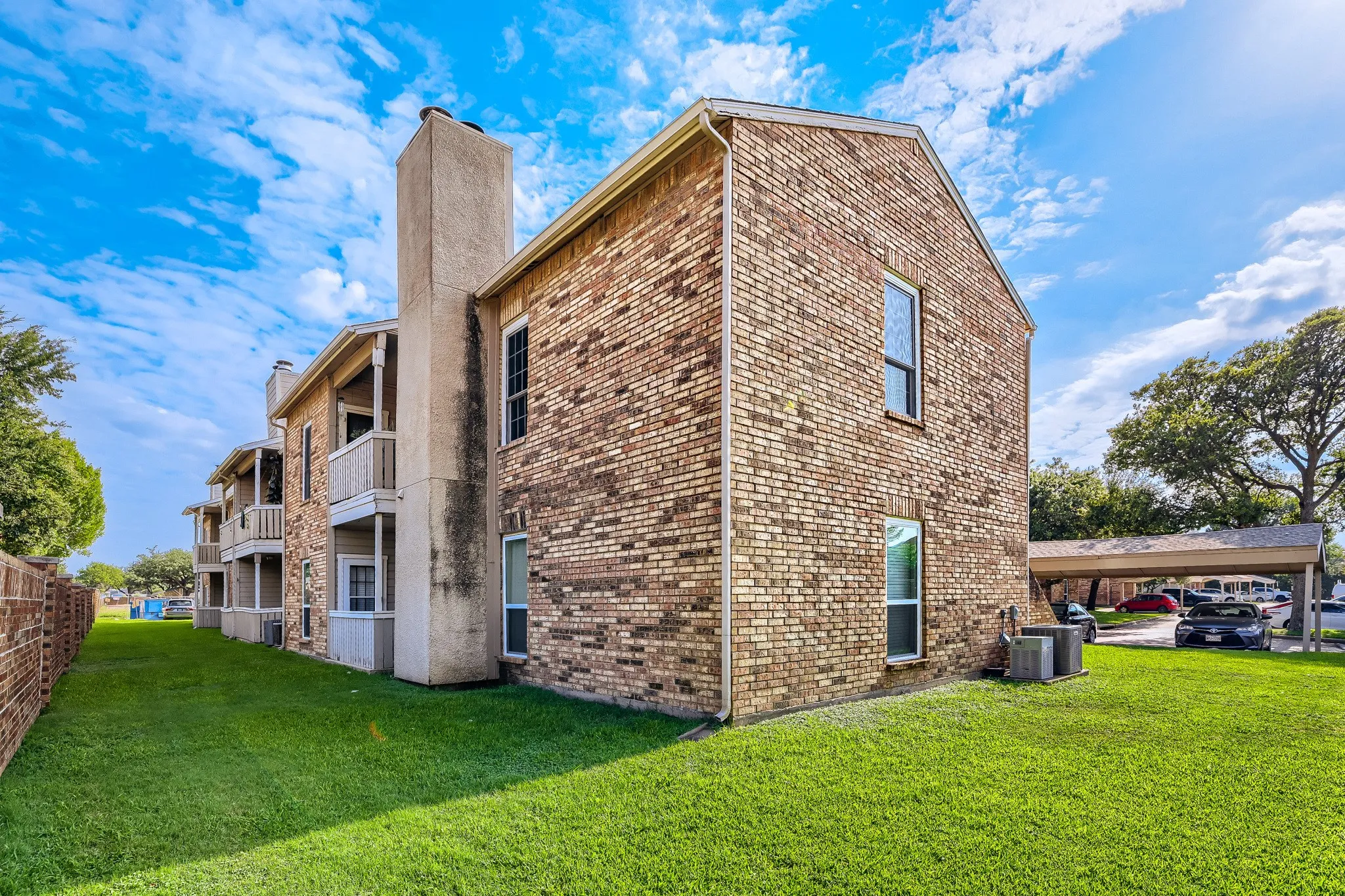 Condominium For Sale in Collin County , 1700 Amelia Court 314, Plano, Texas 75075, 2 Bedroom, 2 Bathroom, Garage spaces, 809 Sqft, built in 1984, mls#21338166, Real Estate Agent in Plano, Homes For Sale in Collin county, Homes For Sale in Plano, Realtor in Plano Texas, Real Estate Brokerage Independent Realty Texas, Luminita Cordes Realtor