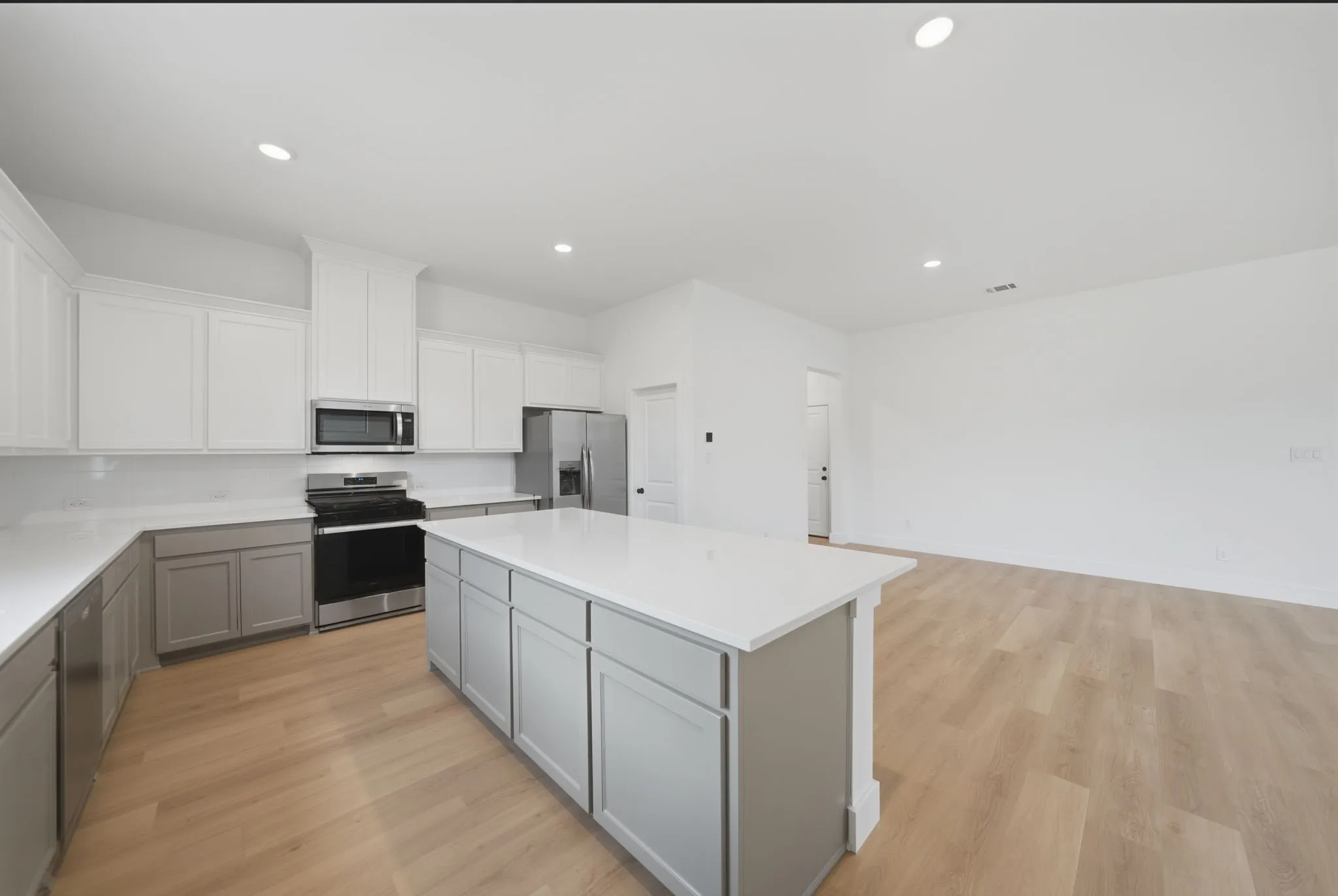 Townhouse For Rent in Collin County , 332 Chestnut Street, Celina, Texas 75009, 3 Bedroom, 3 Bathroom, 2 Garage spaces, 2,294 Sqft, built in 2026, mls#21339889, Real Estate Agent in Celina, Homes For Rent in Collin county, Homes For Rent in Celina, Realtor in Celina Texas, Real Estate Brokerage Independent Realty Texas, Luminita Cordes Realtor