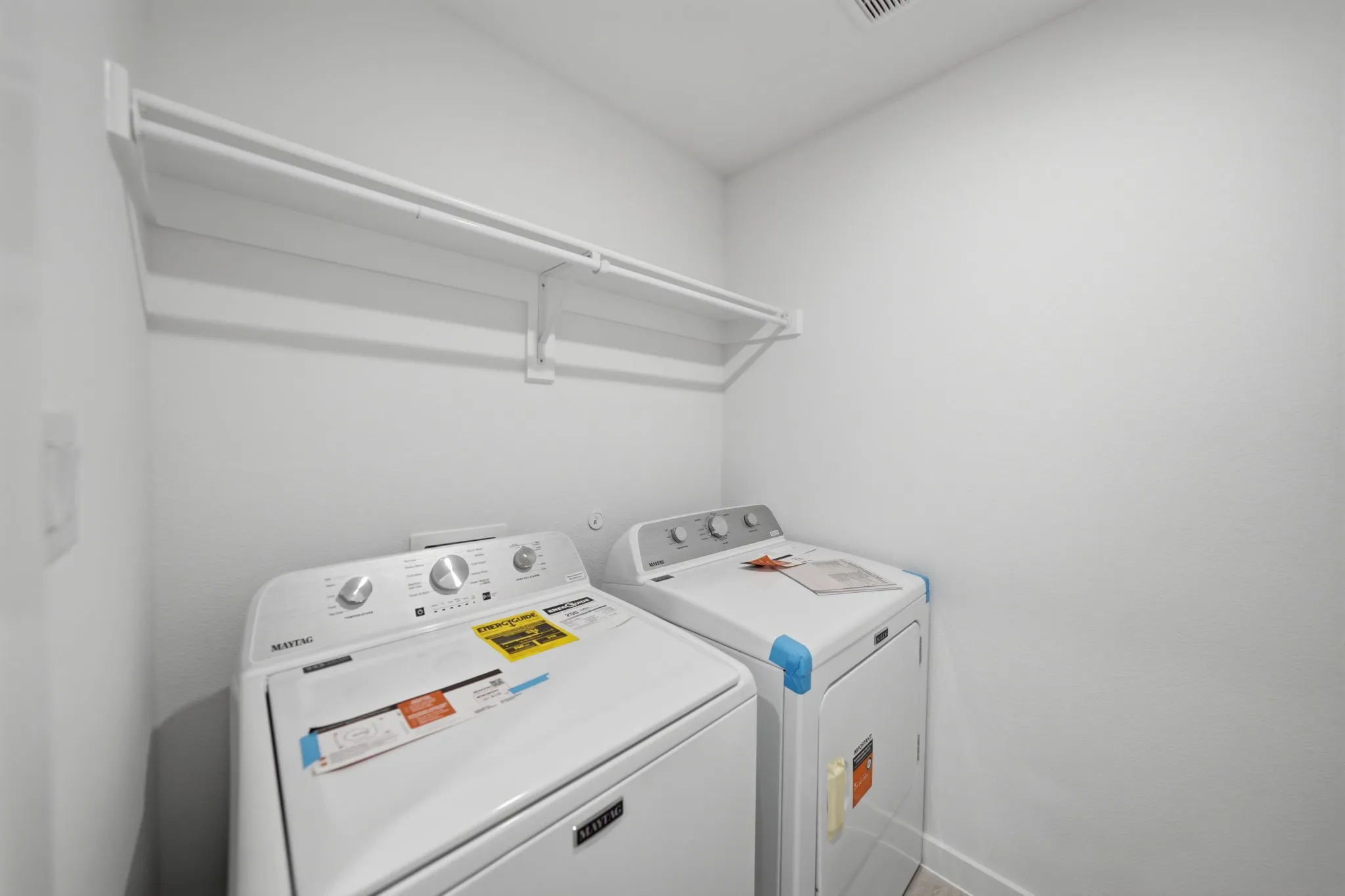 Townhouse For Rent in Collin County , 332 Chestnut Street, Celina, Texas 75009, 3 Bedroom, 3 Bathroom, 2 Garage spaces, 2,294 Sqft, built in 2026, mls#21339889, Real Estate Agent in Celina, Homes For Rent in Collin county, Homes For Rent in Celina, Realtor in Celina Texas, Real Estate Brokerage Independent Realty Texas, Luminita Cordes Realtor