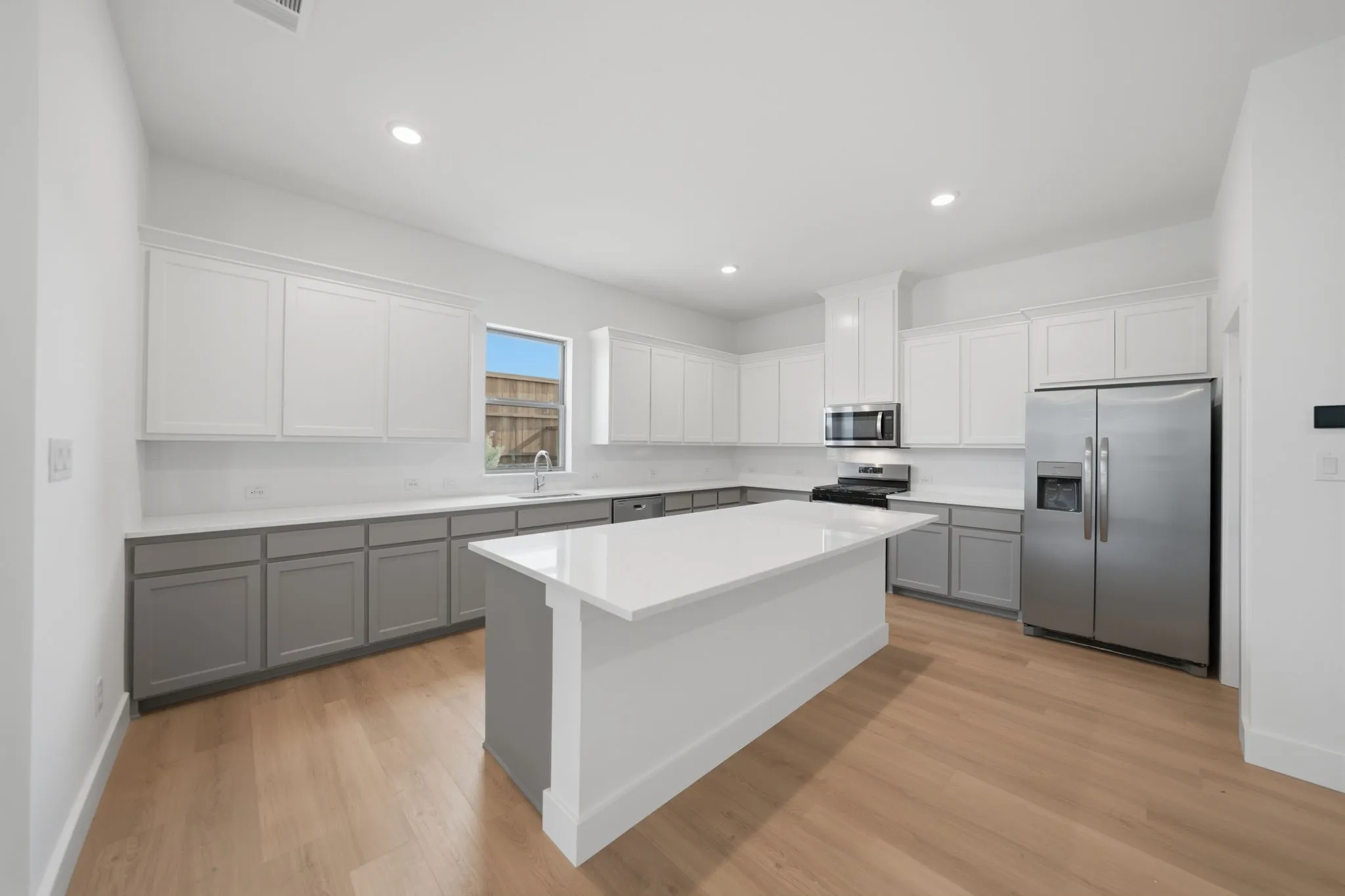 Townhouse For Rent in Collin County , 332 Chestnut Street, Celina, Texas 75009, 3 Bedroom, 3 Bathroom, 2 Garage spaces, 2,294 Sqft, built in 2026, mls#21339889, Real Estate Agent in Celina, Homes For Rent in Collin county, Homes For Rent in Celina, Realtor in Celina Texas, Real Estate Brokerage Independent Realty Texas, Luminita Cordes Realtor