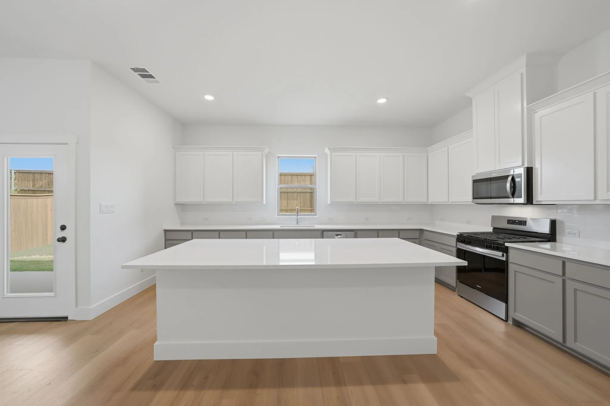 Townhouse For Rent in Collin County , 332 Chestnut Street, Celina, Texas 75009, 3 Bedroom, 3 Bathroom, 2 Garage spaces, 2,294 Sqft, built in 2026, mls#21339889, Real Estate Agent in Celina, Homes For Rent in Collin county, Homes For Rent in Celina, Realtor in Celina Texas, Real Estate Brokerage Independent Realty Texas, Luminita Cordes Realtor