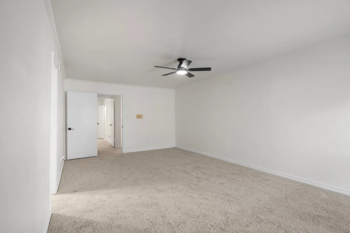 Condominium For Sale in Dallas County , 5907 Copperwood Lane 1138, Dallas, Texas 75248, 2 Bedroom, 3 Bathroom, Garage spaces, 1,502 Sqft, built in 1968, mls#21342070, Real Estate Agent in Dallas, Homes For Sale in Dallas county, Homes For Sale in Dallas, Realtor in Dallas Texas, Real Estate Brokerage Independent Realty Texas, Luminita Cordes Realtor