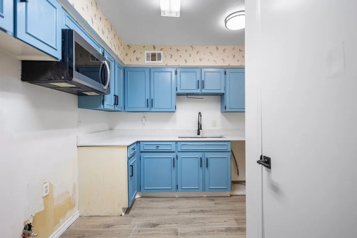 Condominium For Sale in Dallas County , 5907 Copperwood Lane 1138, Dallas, Texas 75248, 2 Bedroom, 3 Bathroom, Garage spaces, 1,502 Sqft, built in 1968, mls#21342070, Real Estate Agent in Dallas, Homes For Sale in Dallas county, Homes For Sale in Dallas, Realtor in Dallas Texas, Real Estate Brokerage Independent Realty Texas, Luminita Cordes Realtor