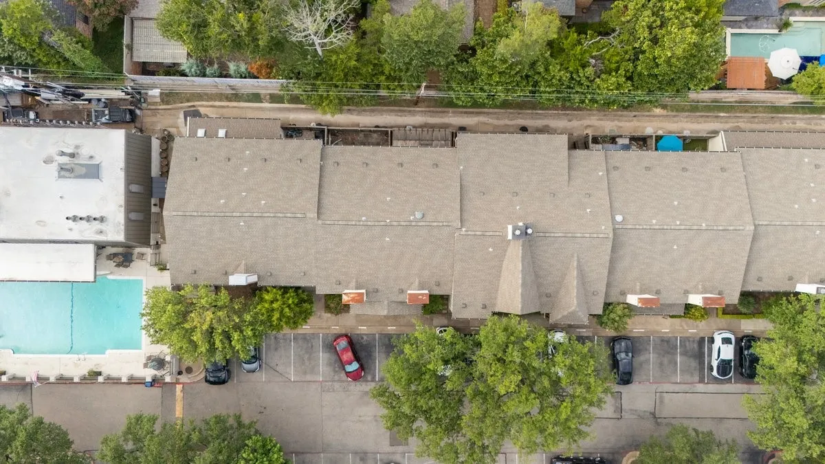 Condominium For Sale in Dallas County , 5907 Copperwood Lane 1138, Dallas, Texas 75248, 2 Bedroom, 3 Bathroom, Garage spaces, 1,502 Sqft, built in 1968, mls#21342070, Real Estate Agent in Dallas, Homes For Sale in Dallas county, Homes For Sale in Dallas, Realtor in Dallas Texas, Real Estate Brokerage Independent Realty Texas, Luminita Cordes Realtor