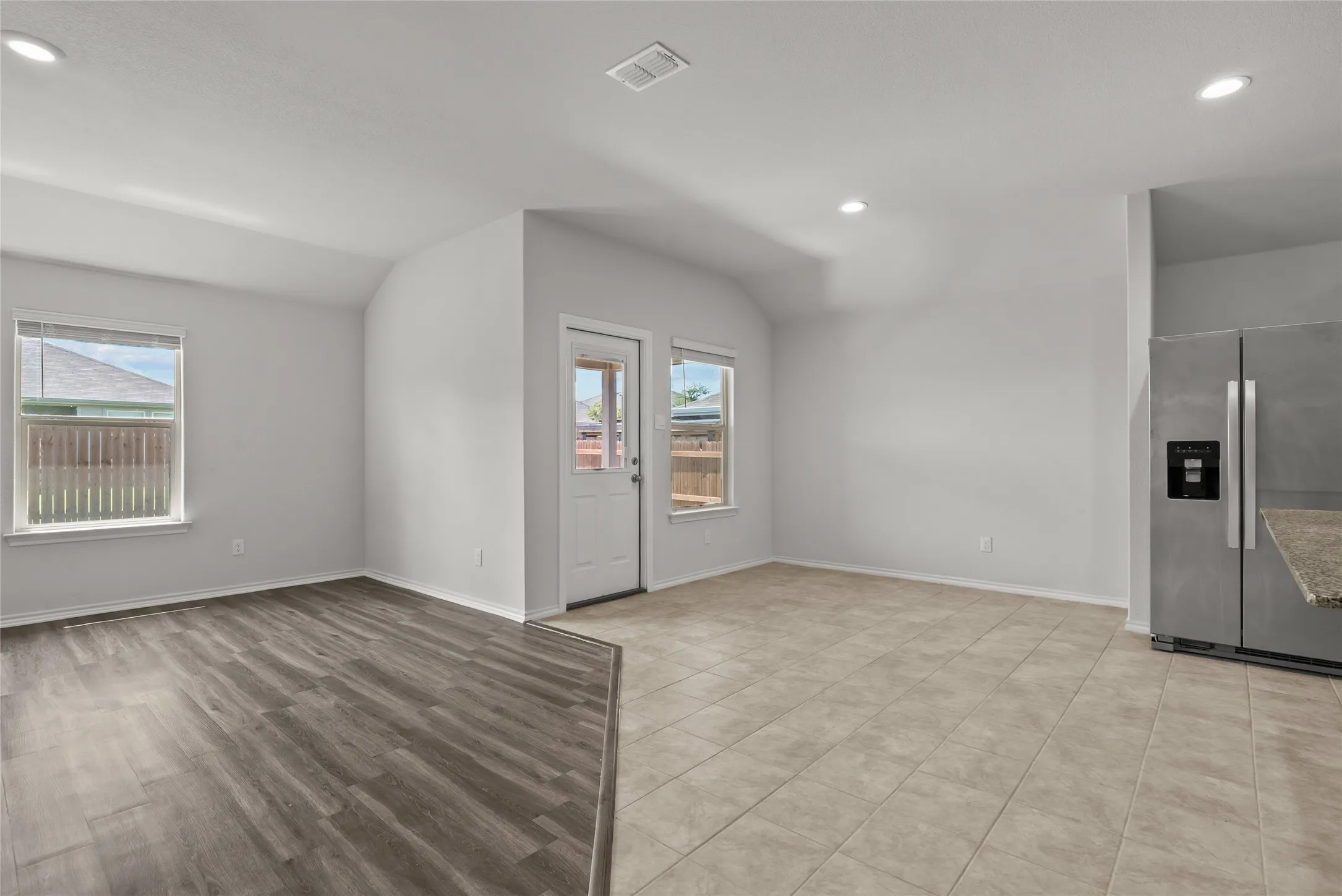 Single Family Residence For Sale in Parker County , 549 Bronze Circle E, Springtown, Texas 76082, 4 Bedroom, 3 Bathroom, 2 Garage spaces, 1,840 Sqft, built in 2023, mls#21343100, Real Estate Agent in Springtown, Homes For Sale in Parker county, Homes For Sale in Springtown, Realtor in Springtown Texas, Real Estate Brokerage Independent Realty Texas, Luminita Cordes Realtor