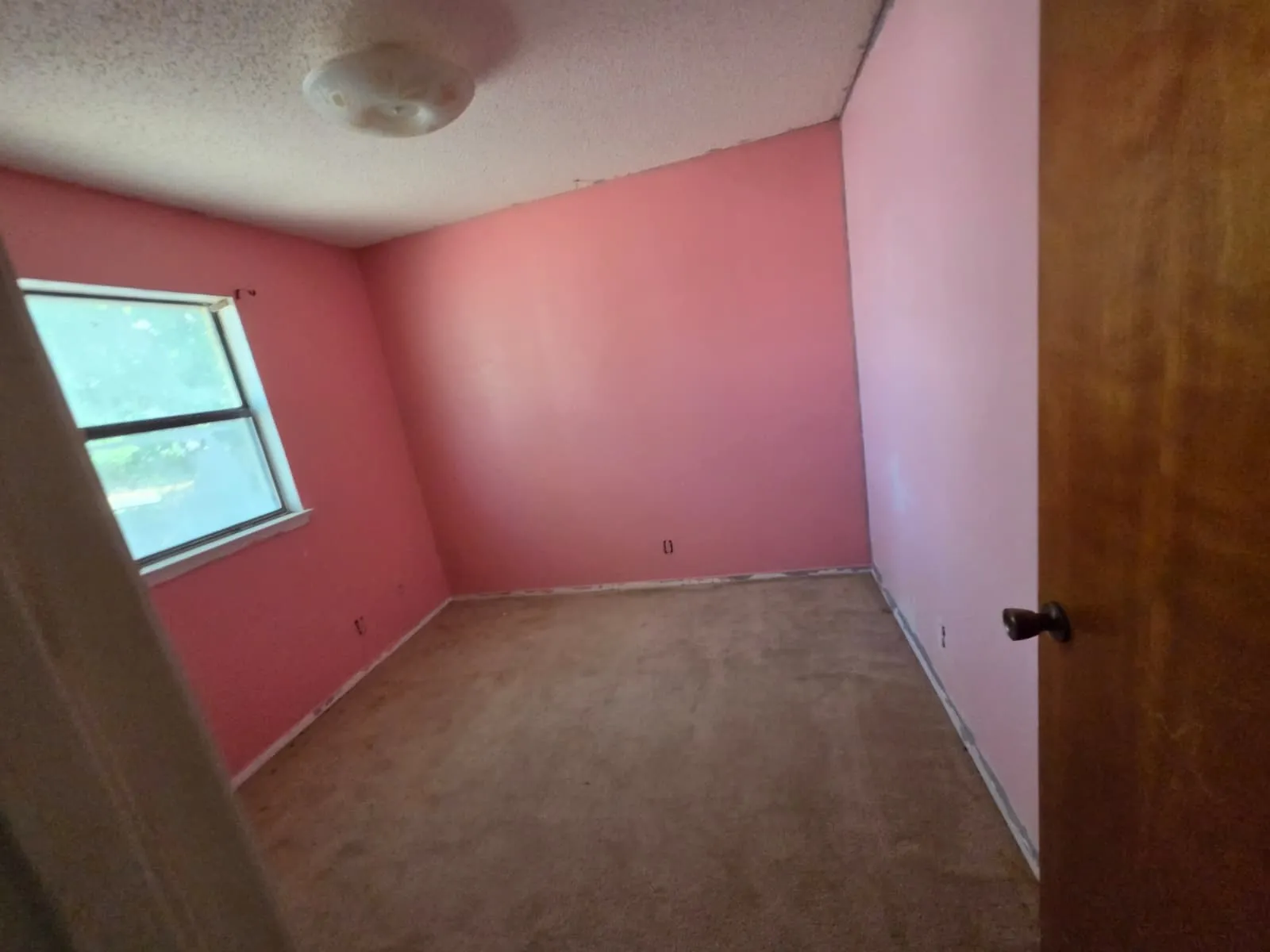 Single Family Residence For Sale in Tarrant County , 329 Walnut Avenue, Azle, Texas 76020, 3 Bedroom, 2 Bathroom, Garage spaces, 1,543 Sqft, built in 1984, mls#21342473, Real Estate Agent in Azle, Homes For Sale in Tarrant county, Homes For Sale in Azle, Realtor in Azle Texas, Real Estate Brokerage Independent Realty Texas, Luminita Cordes Realtor