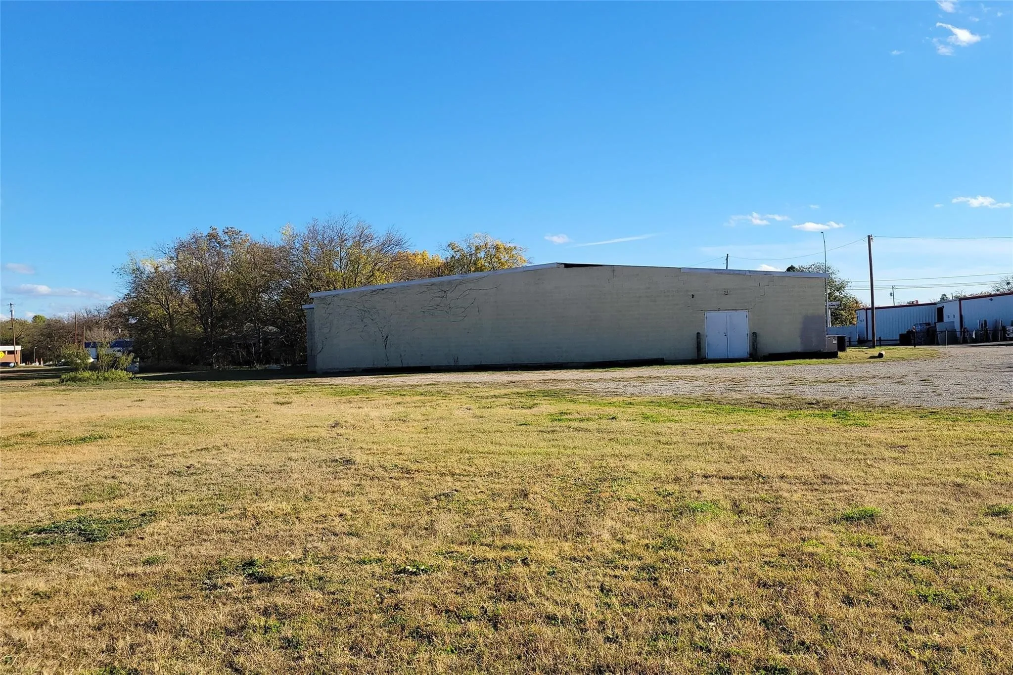 Business For Sale in Brown County , 717 W Commerce Street, Brownwood, Texas 76801, 0, 0, Garage spaces, 0 Sqft, built in 1993, Price $420,000, mls#21334270, Real Estate Agent in Brownwood, Homes For Sale in Brown county, Homes For Sale in Brownwood, Realtor in Brownwood Texas, Real Estate Brokerage Independent Realty Texas, Luminita Cordes Realtor