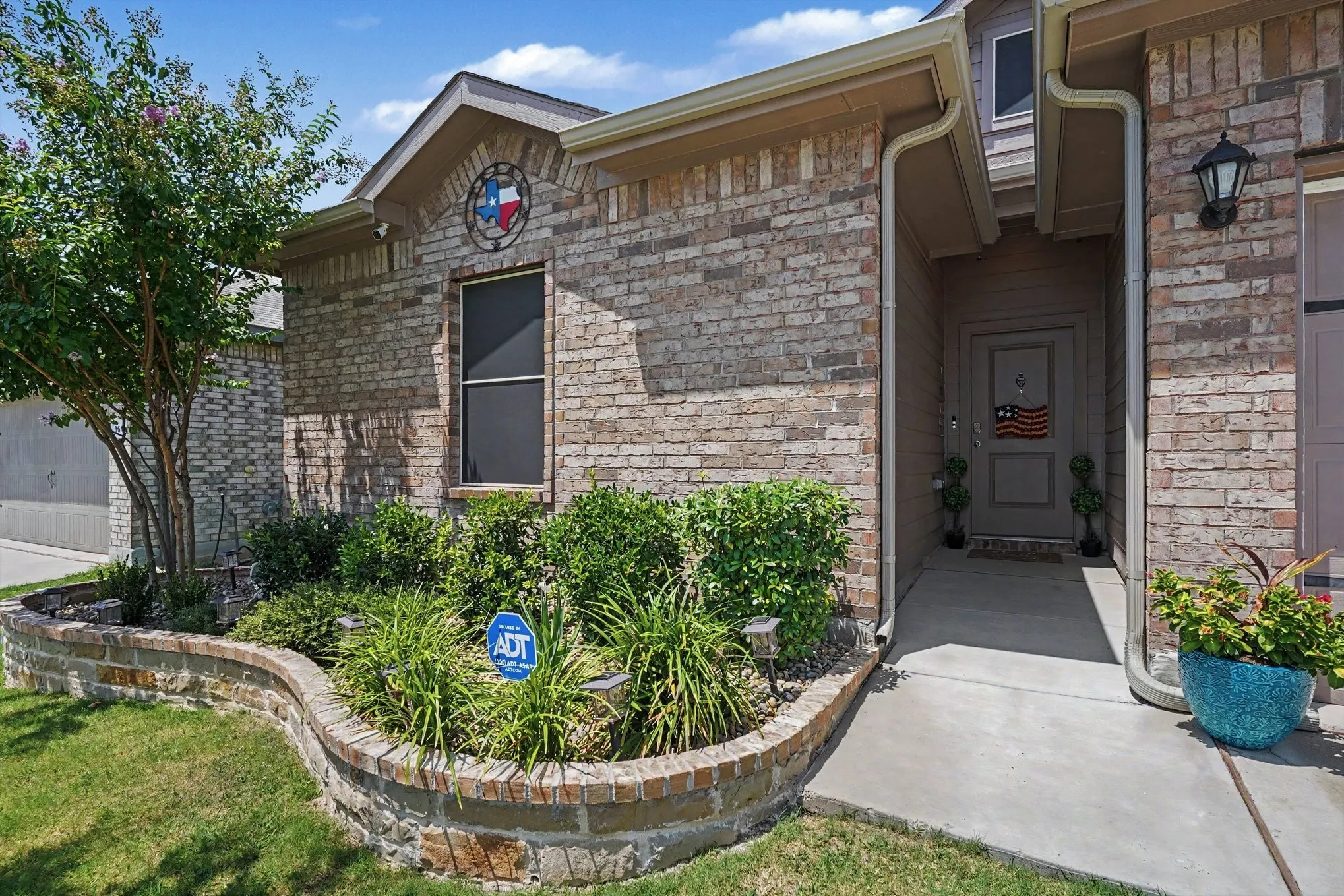 Single Family Residence For Sale in Tarrant County , 8621 Willowsun Way, Fort Worth, Texas 76131, 3 Bedroom, 2 Bathroom, 2 Garage spaces, 1,471 Sqft, built in 2022, mls#21343109, Real Estate Agent in Fort Worth, Homes For Sale in Tarrant county, Homes For Sale in Fort Worth, Realtor in Fort Worth Texas, Real Estate Brokerage Independent Realty Texas, Luminita Cordes Realtor