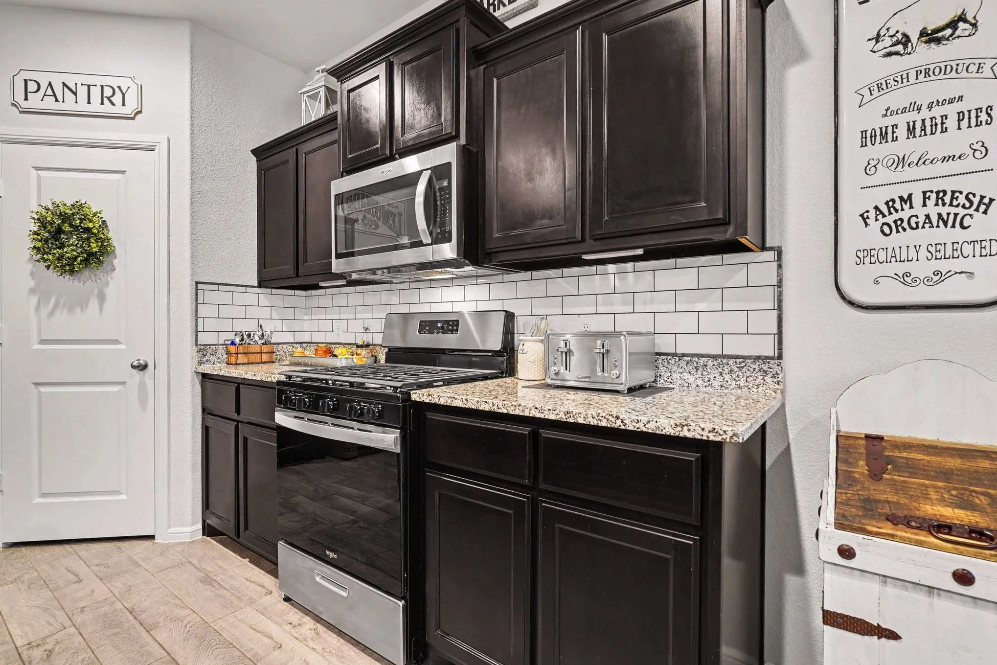 Single Family Residence For Sale in Tarrant County , 8621 Willowsun Way, Fort Worth, Texas 76131, 3 Bedroom, 2 Bathroom, 2 Garage spaces, 1,471 Sqft, built in 2022, mls#21343109, Real Estate Agent in Fort Worth, Homes For Sale in Tarrant county, Homes For Sale in Fort Worth, Realtor in Fort Worth Texas, Real Estate Brokerage Independent Realty Texas, Luminita Cordes Realtor