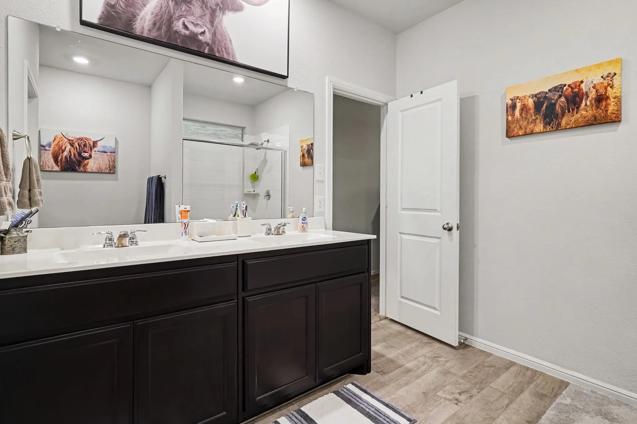 Single Family Residence For Sale in Tarrant County , 8621 Willowsun Way, Fort Worth, Texas 76131, 3 Bedroom, 2 Bathroom, 2 Garage spaces, 1,471 Sqft, built in 2022, mls#21343109, Real Estate Agent in Fort Worth, Homes For Sale in Tarrant county, Homes For Sale in Fort Worth, Realtor in Fort Worth Texas, Real Estate Brokerage Independent Realty Texas, Luminita Cordes Realtor