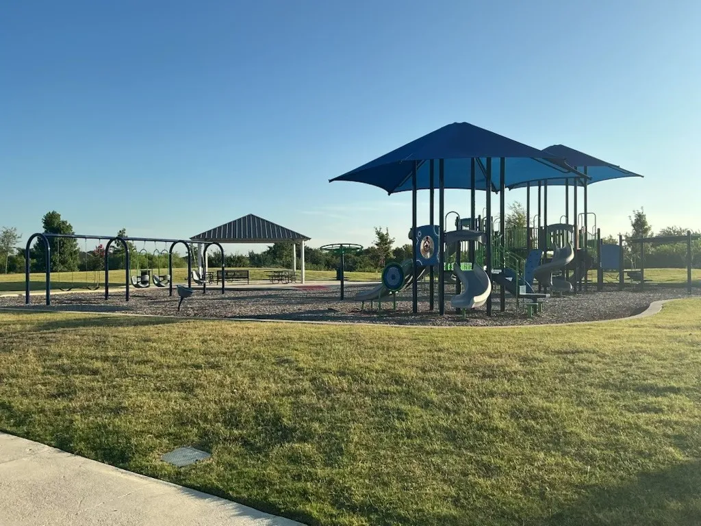 Single Family Residence For Sale in Tarrant County , 8621 Willowsun Way, Fort Worth, Texas 76131, 3 Bedroom, 2 Bathroom, 2 Garage spaces, 1,471 Sqft, built in 2022, mls#21343109, Real Estate Agent in Fort Worth, Homes For Sale in Tarrant county, Homes For Sale in Fort Worth, Realtor in Fort Worth Texas, Real Estate Brokerage Independent Realty Texas, Luminita Cordes Realtor