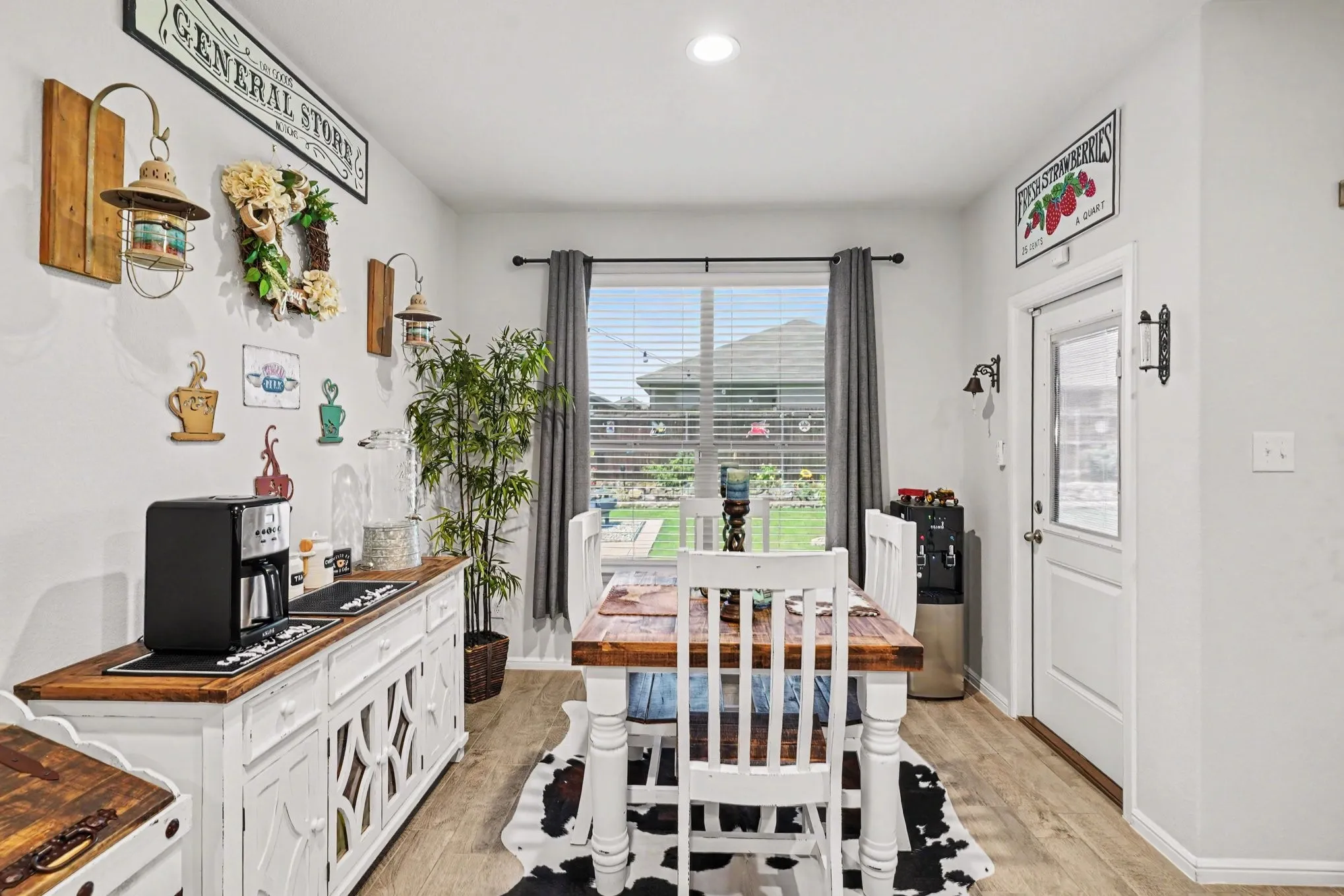 Single Family Residence For Sale in Tarrant County , 8621 Willowsun Way, Fort Worth, Texas 76131, 3 Bedroom, 2 Bathroom, 2 Garage spaces, 1,471 Sqft, built in 2022, mls#21343109, Real Estate Agent in Fort Worth, Homes For Sale in Tarrant county, Homes For Sale in Fort Worth, Realtor in Fort Worth Texas, Real Estate Brokerage Independent Realty Texas, Luminita Cordes Realtor