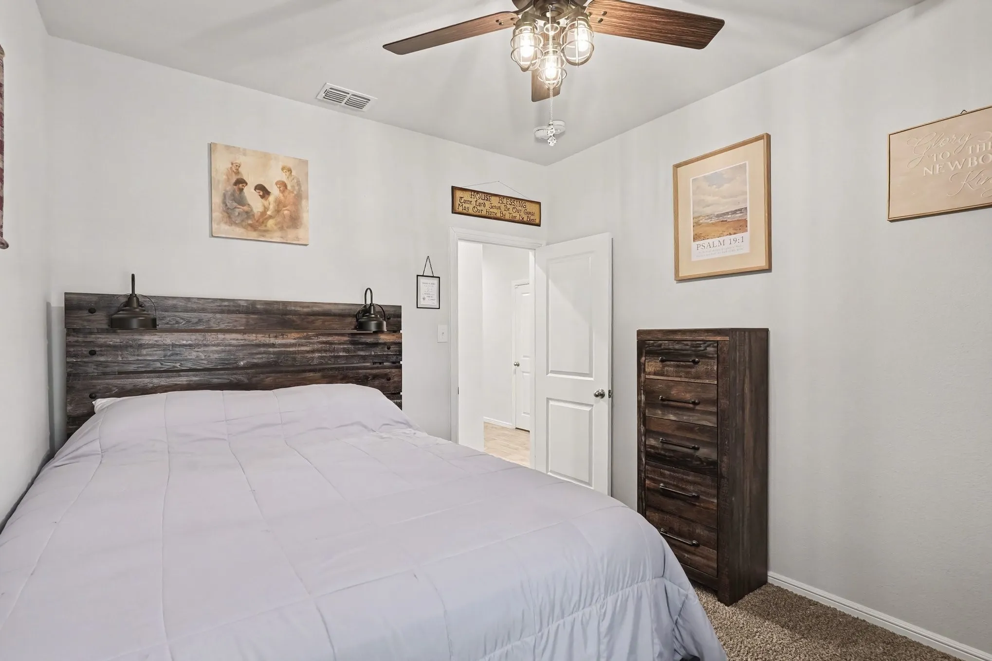 Single Family Residence For Sale in Tarrant County , 8621 Willowsun Way, Fort Worth, Texas 76131, 3 Bedroom, 2 Bathroom, 2 Garage spaces, 1,471 Sqft, built in 2022, mls#21343109, Real Estate Agent in Fort Worth, Homes For Sale in Tarrant county, Homes For Sale in Fort Worth, Realtor in Fort Worth Texas, Real Estate Brokerage Independent Realty Texas, Luminita Cordes Realtor