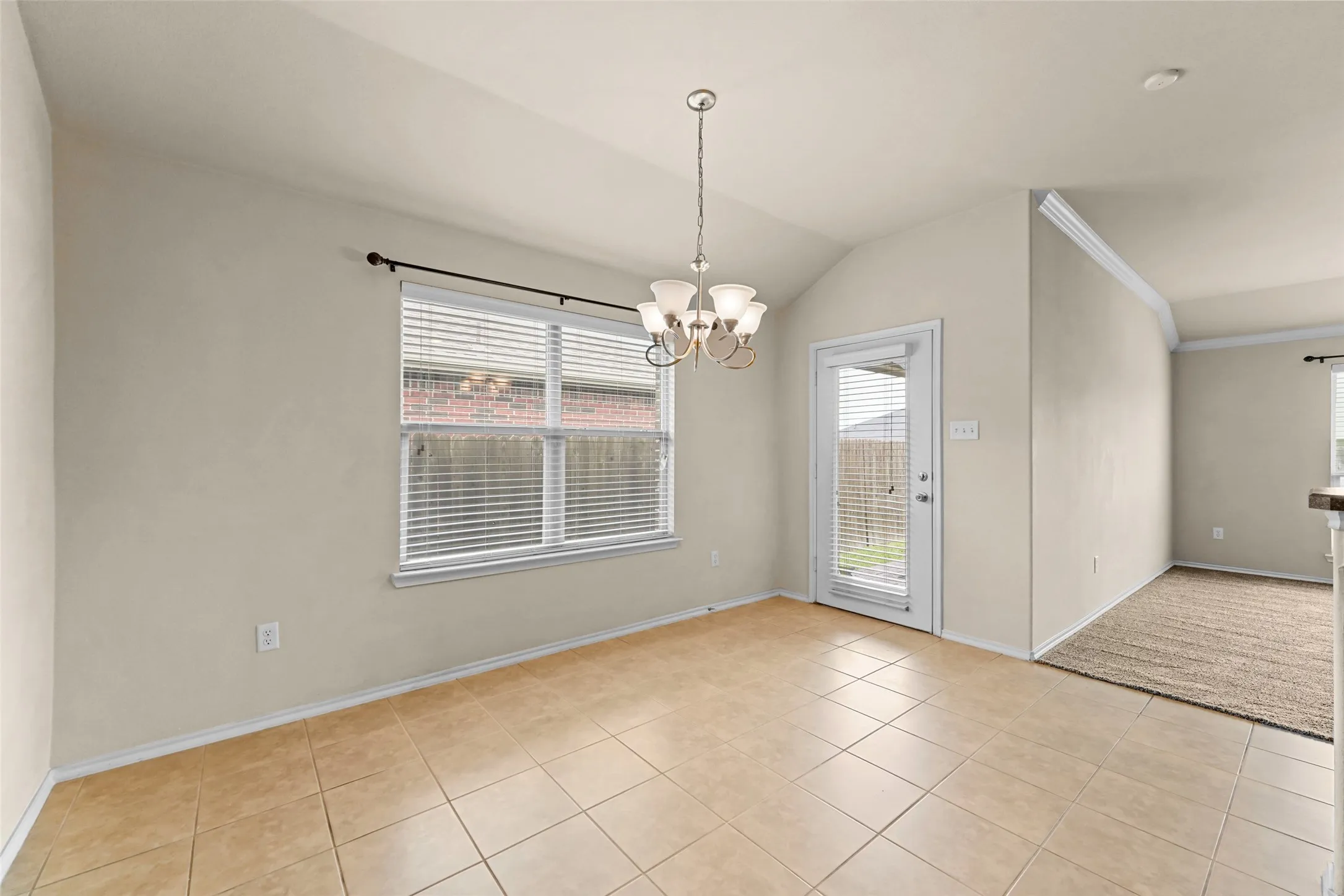 Single Family Residence For Rent in Kaufman County , 2023 Sterling Gate Drive, Heartland, Texas 75126, 3 Bedroom, 2 Bathroom, 2 Garage spaces, 1,740 Sqft, built in 2012, mls#21336439, Real Estate Agent in Heartland, Homes For Rent in Kaufman county, Homes For Rent in Heartland, Realtor in Heartland Texas, Real Estate Brokerage Independent Realty Texas, Luminita Cordes Realtor