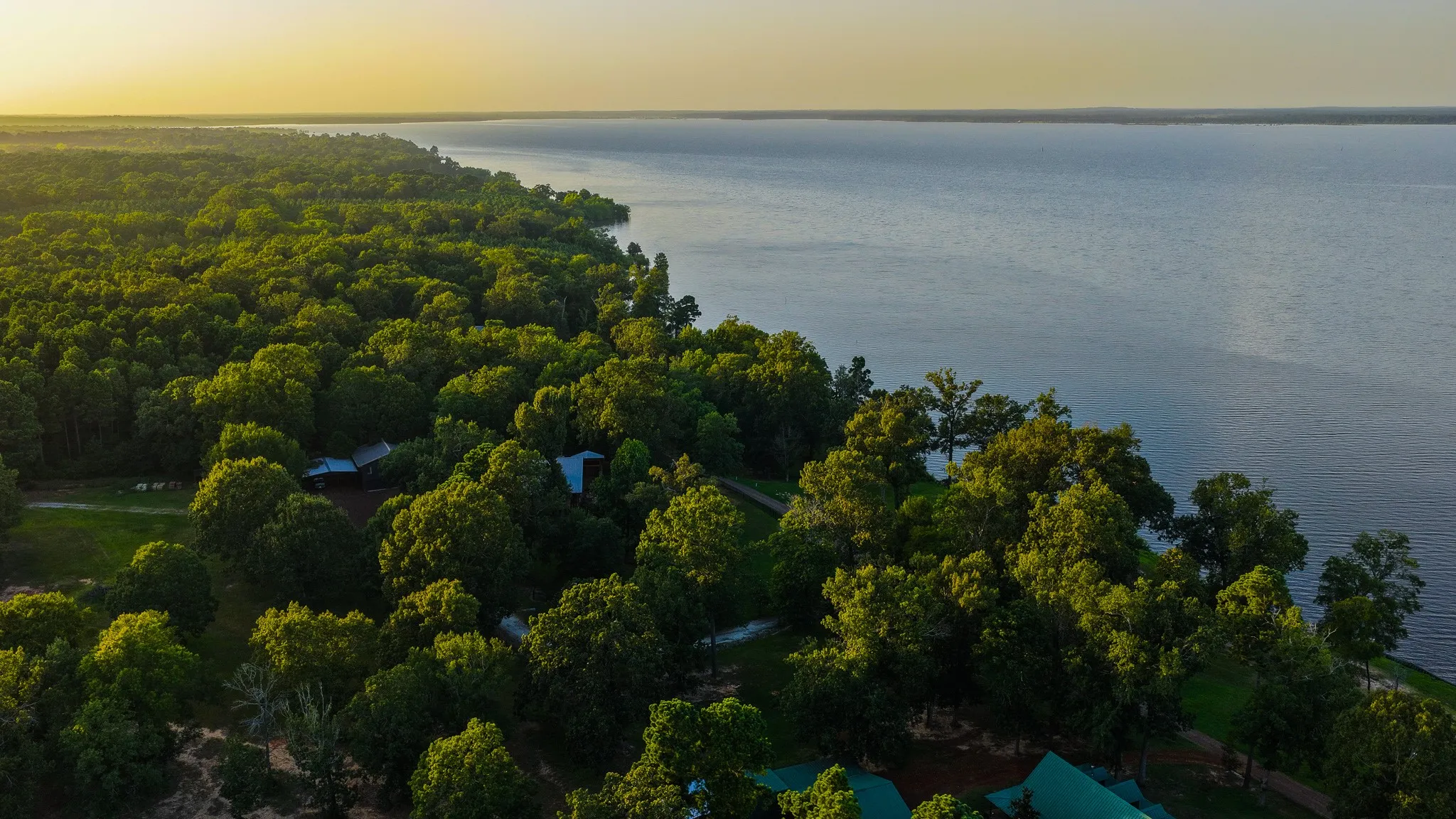 Farm For Sale in Shelby County , 179 County Road 2790, Shelbyville, Texas 75973, 5 Bedroom, 4 Bathroom, 4 Garage spaces, 2,076 Sqft, built in 1998, mls#21343121, Real Estate Agent in Shelbyville, Homes For Sale in Shelby county, Homes For Sale in Shelbyville, Realtor in Shelbyville Texas, Real Estate Brokerage Independent Realty Texas, Luminita Cordes Realtor