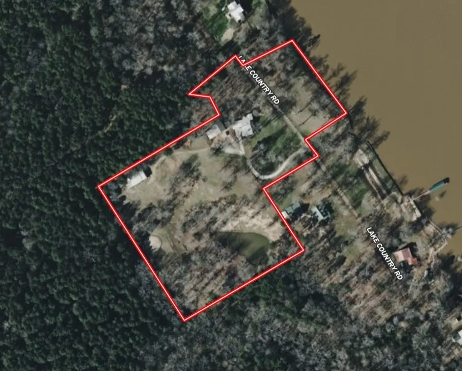 Farm For Sale in Shelby County , 179 County Road 2790, Shelbyville, Texas 75973, 5 Bedroom, 4 Bathroom, 4 Garage spaces, 2,076 Sqft, built in 1998, mls#21343121, Real Estate Agent in Shelbyville, Homes For Sale in Shelby county, Homes For Sale in Shelbyville, Realtor in Shelbyville Texas, Real Estate Brokerage Independent Realty Texas, Luminita Cordes Realtor