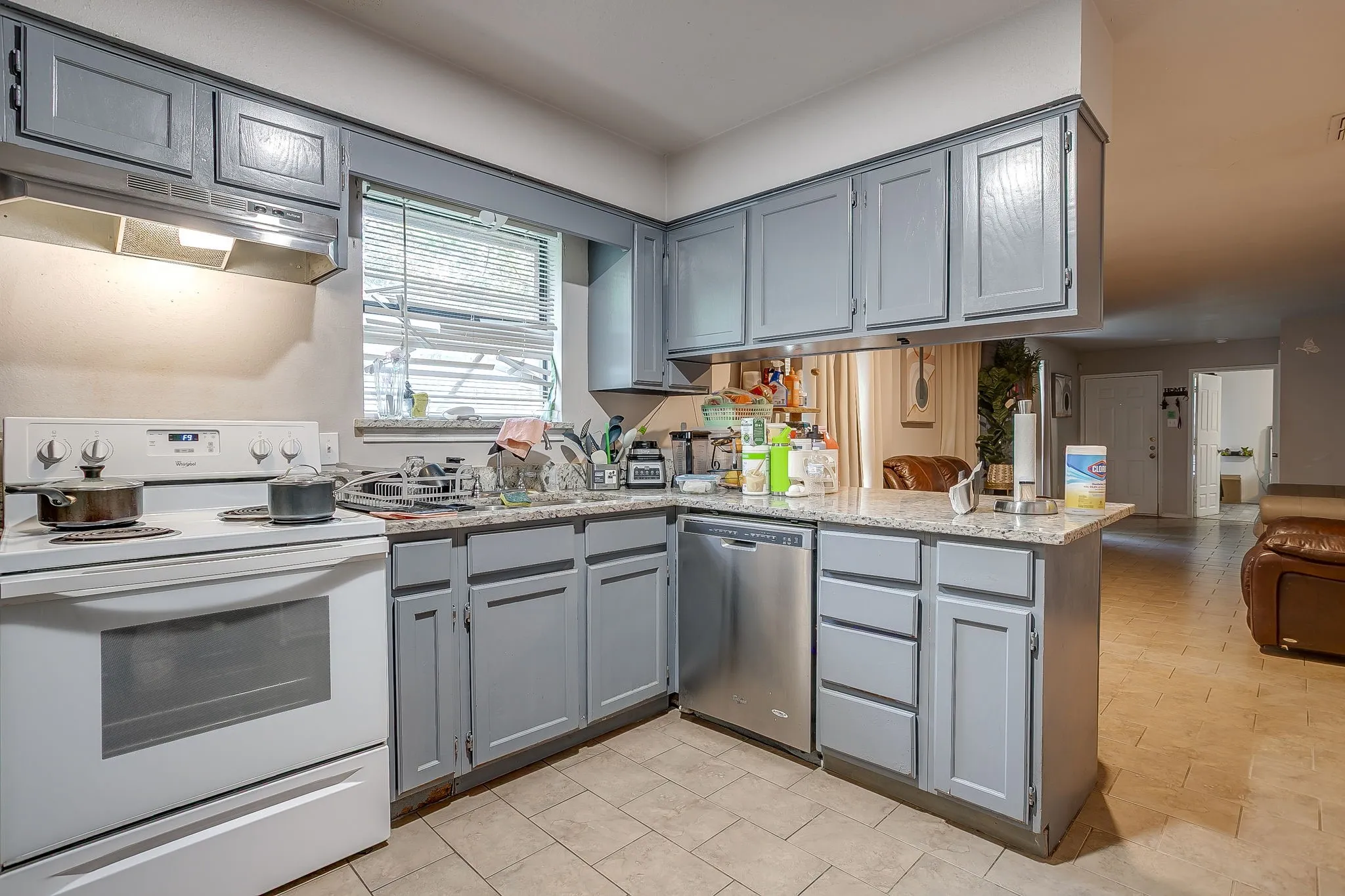 Duplex For Sale in Tarrant County , 6725 Glenbrook Lane, Fort Worth, Texas 76133, 2 Bedroom, 2 Bathroom, 1 Garage spaces, 2,138 Sqft, built in 1984, mls#21324269, Real Estate Agent in Fort Worth, Homes For Sale in Tarrant county, Homes For Sale in Fort Worth, Realtor in Fort Worth Texas, Real Estate Brokerage Independent Realty Texas, Luminita Cordes Realtor