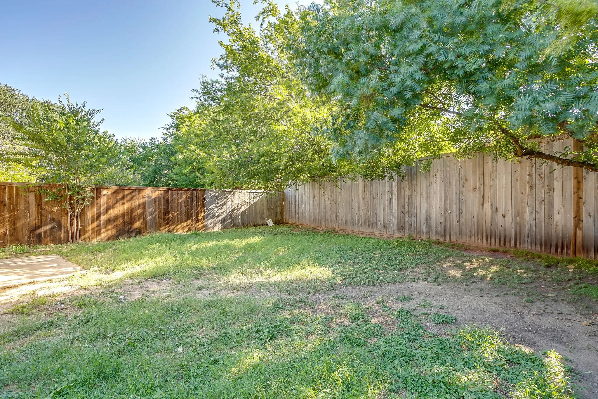 Duplex For Sale in Tarrant County , 6725 Glenbrook Lane, Fort Worth, Texas 76133, 2 Bedroom, 2 Bathroom, 1 Garage spaces, 2,138 Sqft, built in 1984, mls#21324269, Real Estate Agent in Fort Worth, Homes For Sale in Tarrant county, Homes For Sale in Fort Worth, Realtor in Fort Worth Texas, Real Estate Brokerage Independent Realty Texas, Luminita Cordes Realtor