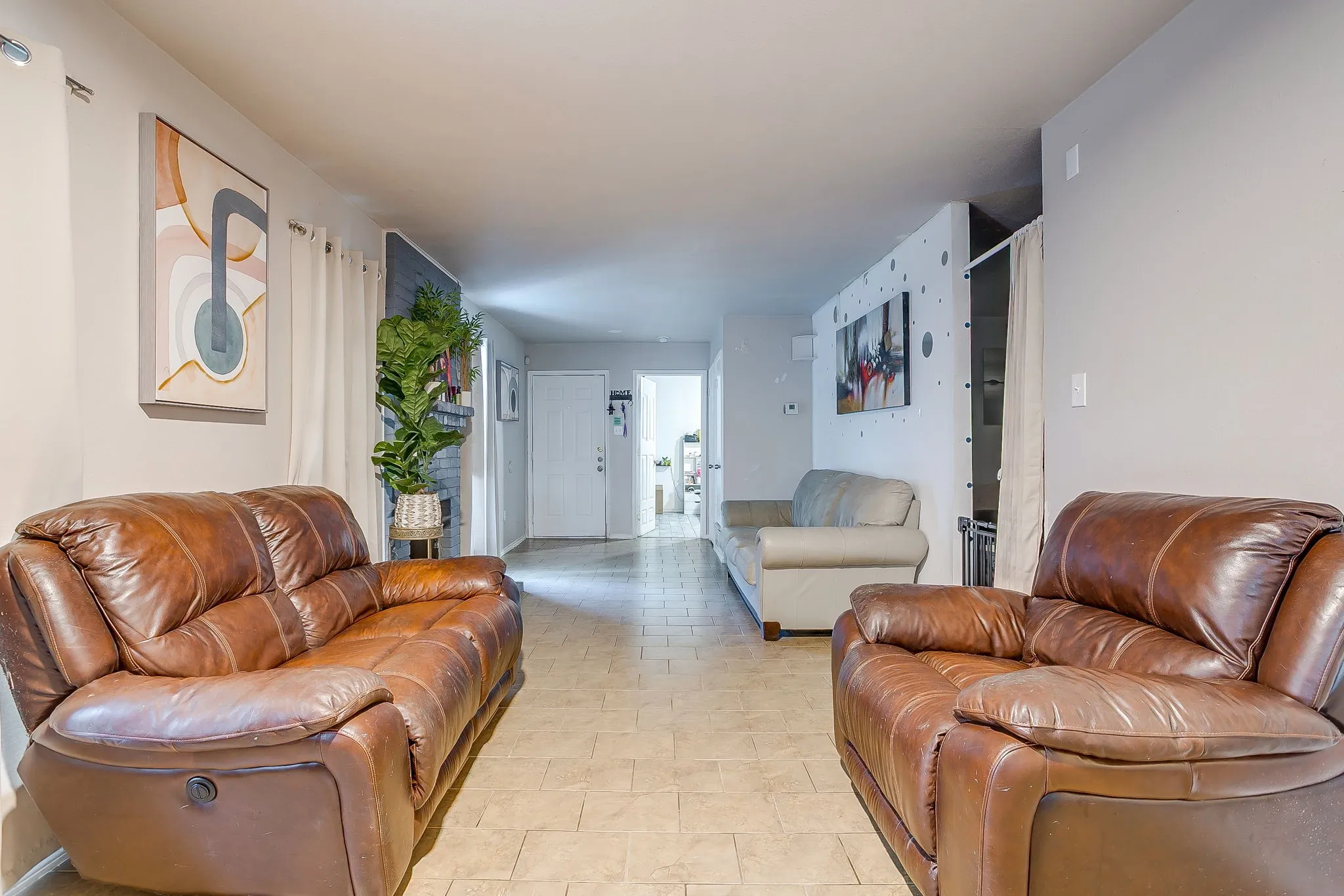 Duplex For Sale in Tarrant County , 6725 Glenbrook Lane, Fort Worth, Texas 76133, 2 Bedroom, 2 Bathroom, 1 Garage spaces, 2,138 Sqft, built in 1984, mls#21324269, Real Estate Agent in Fort Worth, Homes For Sale in Tarrant county, Homes For Sale in Fort Worth, Realtor in Fort Worth Texas, Real Estate Brokerage Independent Realty Texas, Luminita Cordes Realtor