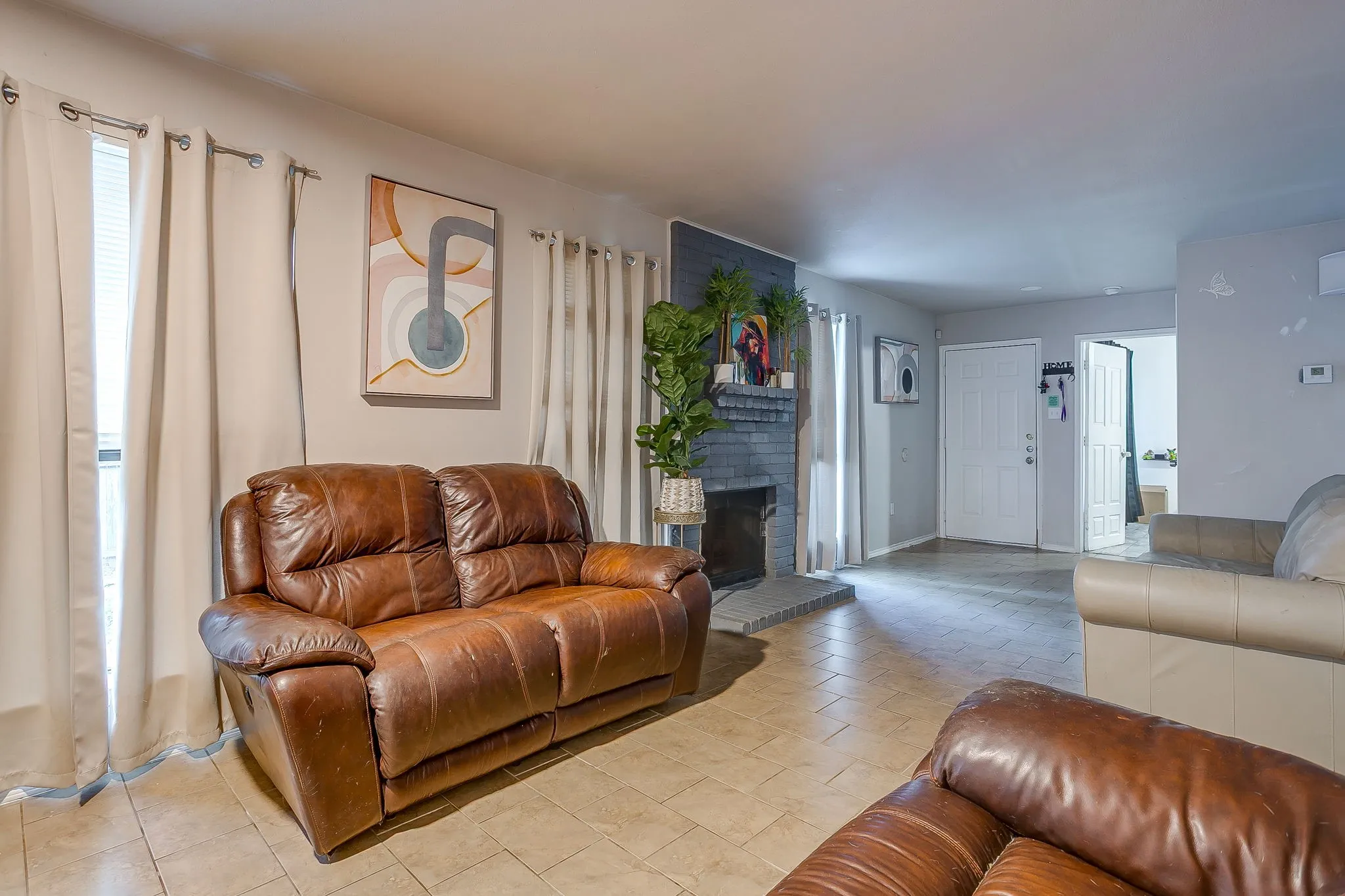 Duplex For Sale in Tarrant County , 6725 Glenbrook Lane, Fort Worth, Texas 76133, 2 Bedroom, 2 Bathroom, 1 Garage spaces, 2,138 Sqft, built in 1984, mls#21324269, Real Estate Agent in Fort Worth, Homes For Sale in Tarrant county, Homes For Sale in Fort Worth, Realtor in Fort Worth Texas, Real Estate Brokerage Independent Realty Texas, Luminita Cordes Realtor