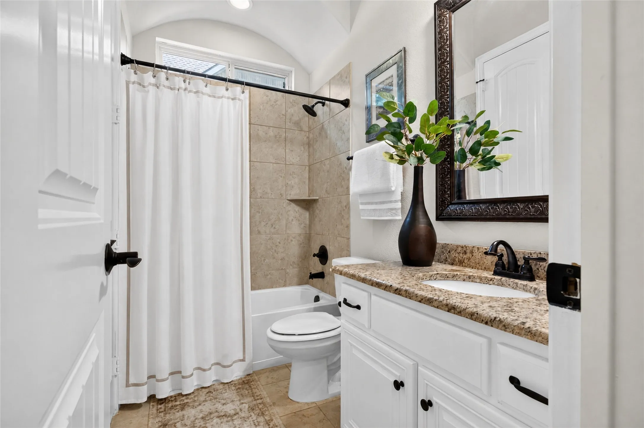 Single Family Residence For Sale in Collin County , 976 Rockport Lane, Allen, Texas 75013, 5 Bedroom, 5 Bathroom, 4 Garage spaces, 4,996 Sqft, built in 2014, mls#21325194, Real Estate Agent in Allen, Homes For Sale in Collin county, Homes For Sale in Allen, Realtor in Allen Texas, Real Estate Brokerage Independent Realty Texas, Luminita Cordes Realtor