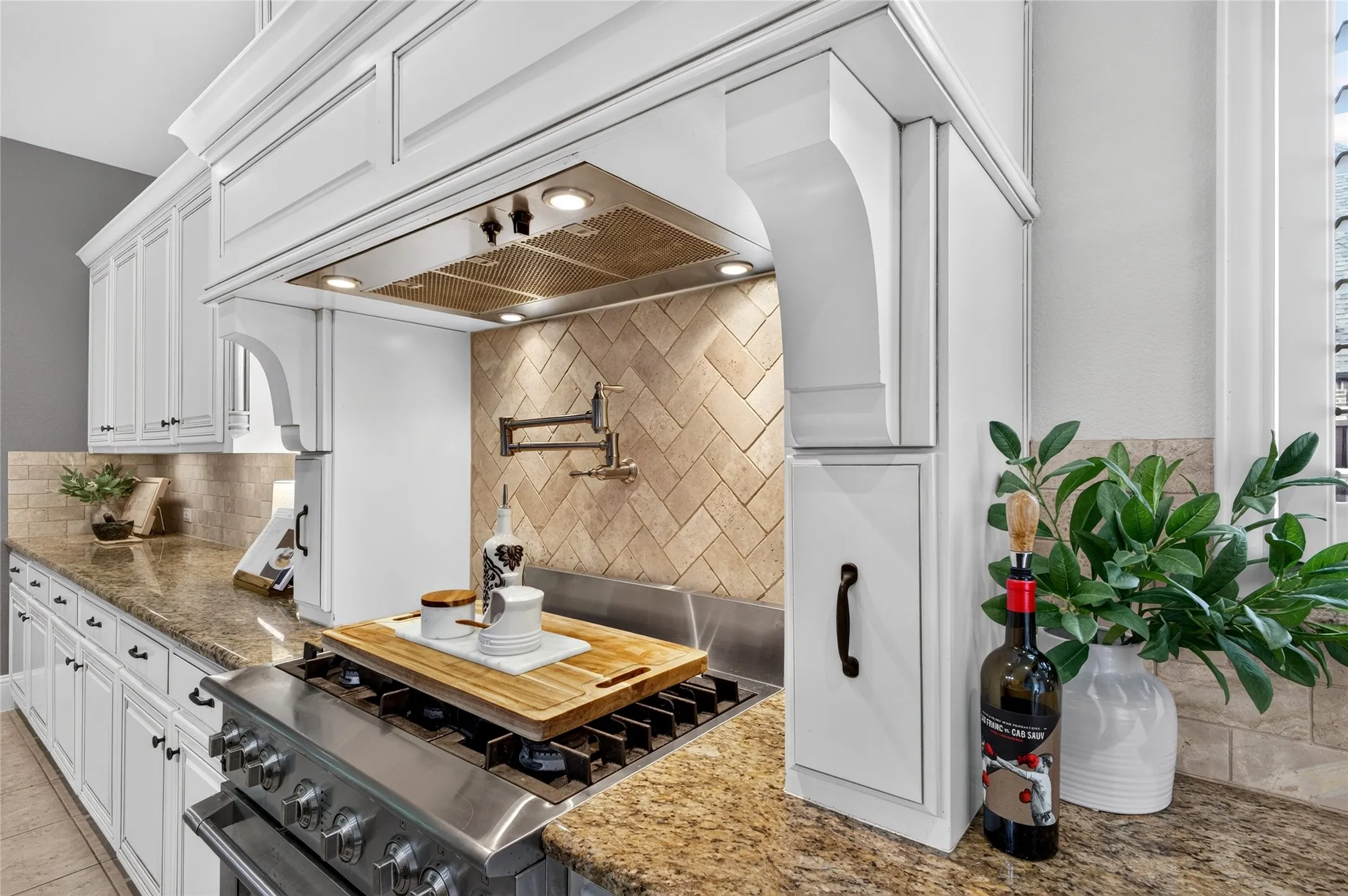 Single Family Residence For Sale in Collin County , 976 Rockport Lane, Allen, Texas 75013, 5 Bedroom, 5 Bathroom, 4 Garage spaces, 4,996 Sqft, built in 2014, mls#21325194, Real Estate Agent in Allen, Homes For Sale in Collin county, Homes For Sale in Allen, Realtor in Allen Texas, Real Estate Brokerage Independent Realty Texas, Luminita Cordes Realtor