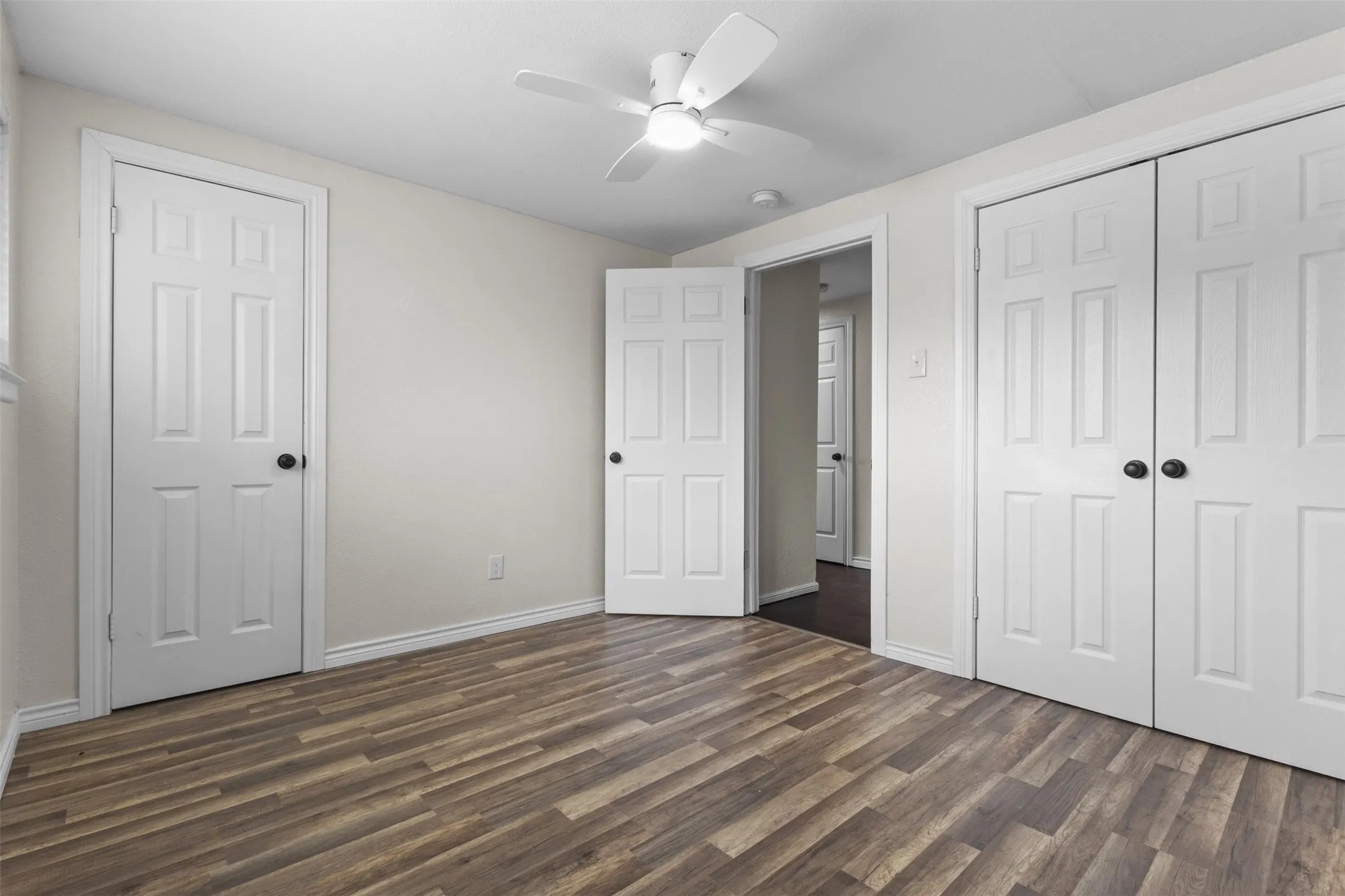Single Family Residence For Sale in Dallas County , 3417 Flamingo Circle, Mesquite, Texas 75150, 4 Bedroom, 2 Bathroom, Garage spaces, 1,742 Sqft, built in 1961, mls#21343120, Real Estate Agent in Mesquite, Homes For Sale in Dallas county, Homes For Sale in Mesquite, Realtor in Mesquite Texas, Real Estate Brokerage Independent Realty Texas, Luminita Cordes Realtor