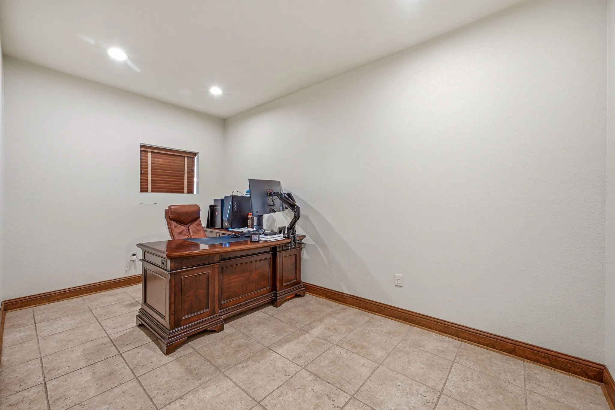 Office For Sale in Young County , 1427 380 Bypass, Graham, Texas 76450, 0, 0, Garage spaces, 2,637 Sqft, built in 1980, Price $449,000, mls#21342047, Real Estate Agent in Graham, Homes For Sale in Young county, Homes For Sale in Graham, Realtor in Graham Texas, Real Estate Brokerage Independent Realty Texas, Luminita Cordes Realtor