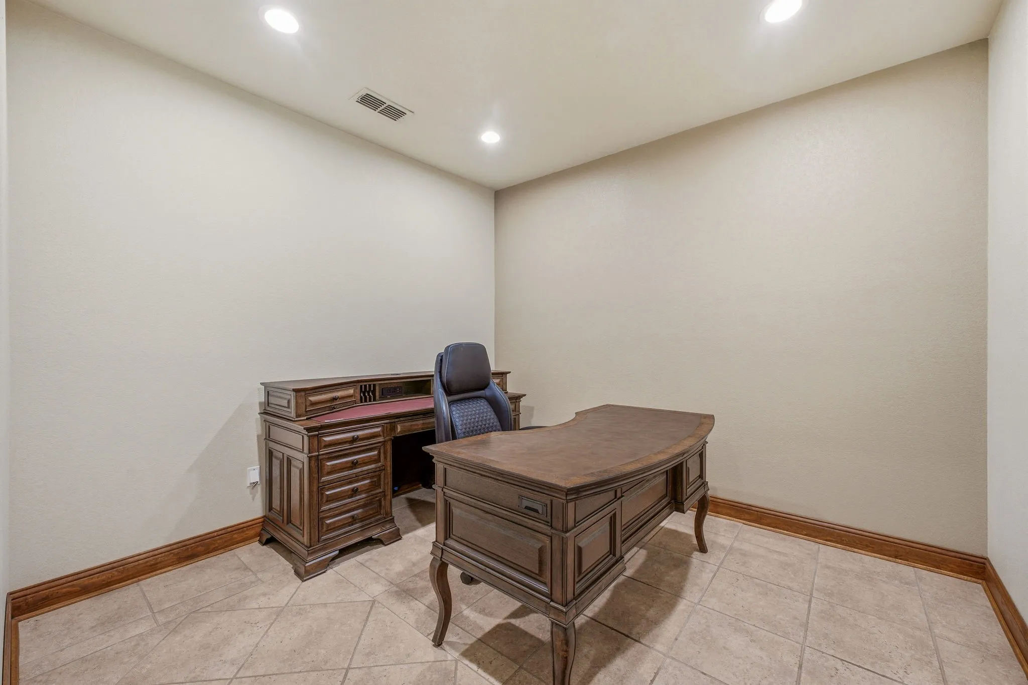 Office For Sale in Young County , 1427 380 Bypass, Graham, Texas 76450, 0, 0, Garage spaces, 2,637 Sqft, built in 1980, Price $449,000, mls#21342047, Real Estate Agent in Graham, Homes For Sale in Young county, Homes For Sale in Graham, Realtor in Graham Texas, Real Estate Brokerage Independent Realty Texas, Luminita Cordes Realtor